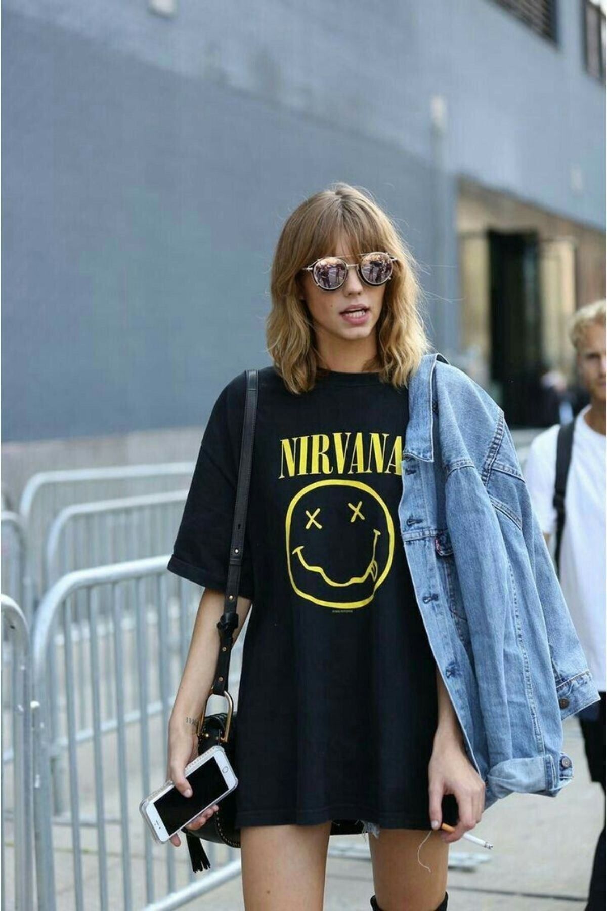 GIANTSTORE Kadın Siyah Nirvana Baskılı Oversize Bisiklet Yaka Tshirt
