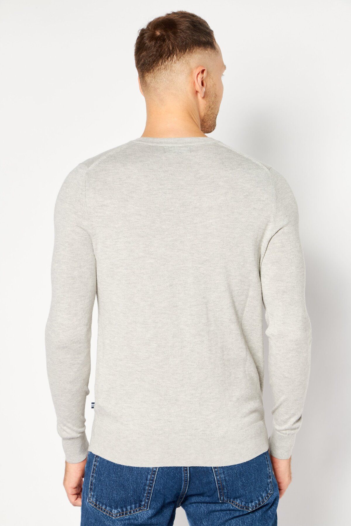 Nautica-Men V-Neck Lightweight Jersey Sweater, Grey Heather 4