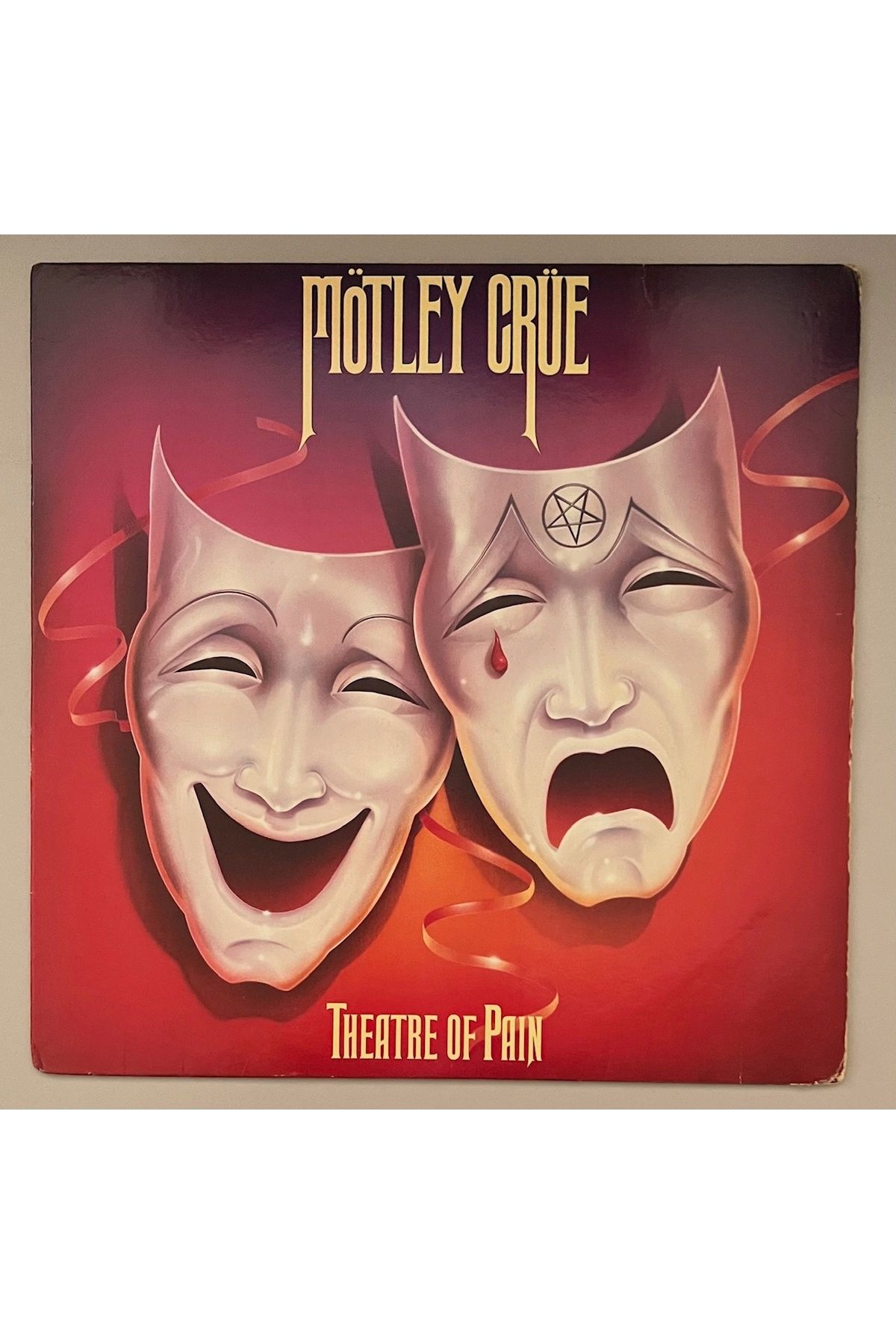 Plakevi İzmir Mötley Crüe Theatre Of Pain Lp Plak (Orijinal Dönem 1985 Amerika Baskı Plak)