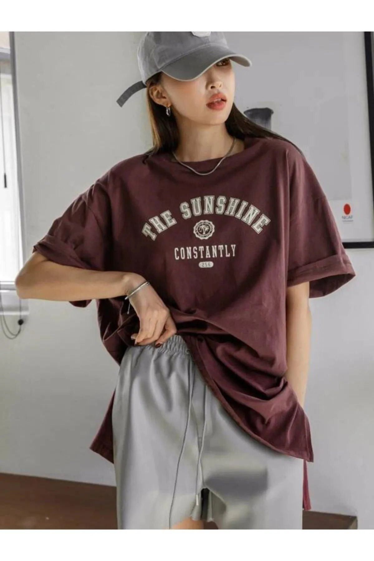 GIANTSTORE Kadın Kahverengi Beyaz The Sunshine Baskılı Oversize Bisiklet Yaka Tshirt