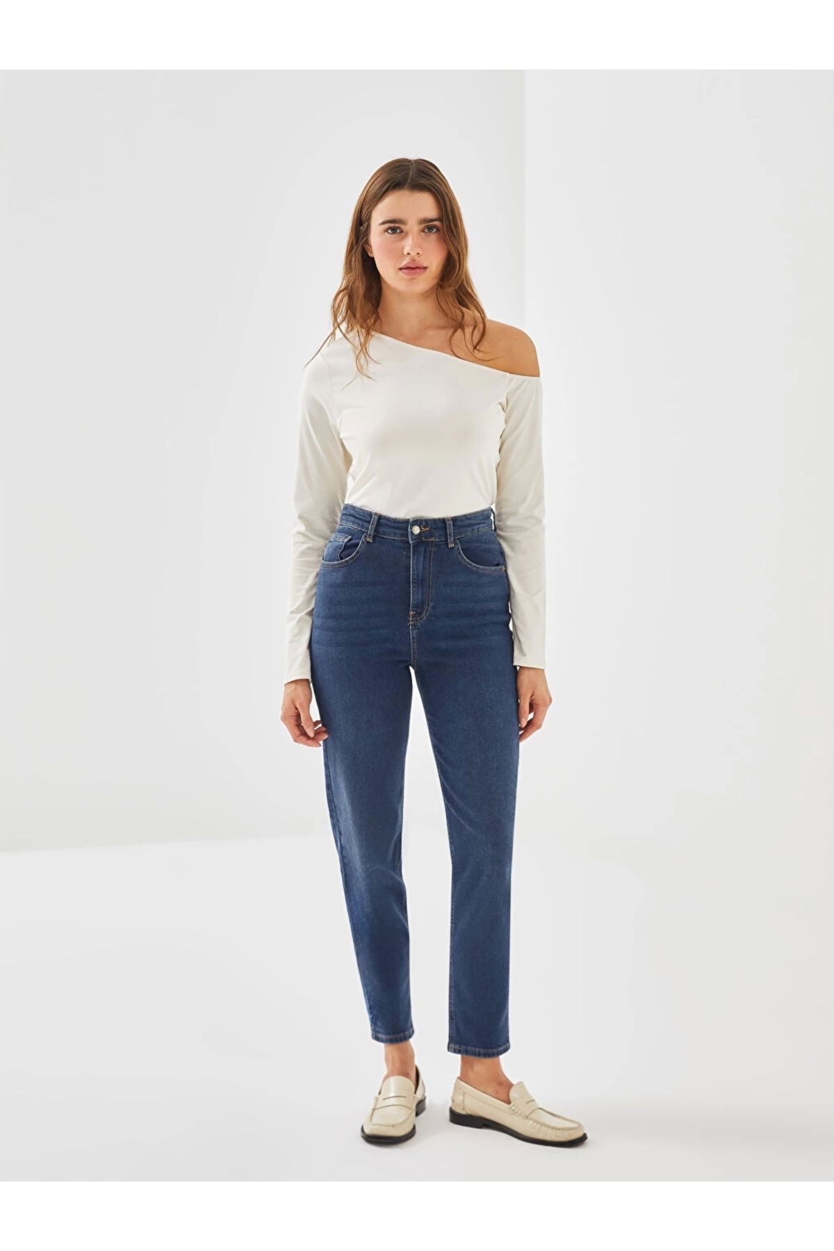 LC Waikiki LCW Jeans İndigo Mom Fit Kadın Jean Pantolon