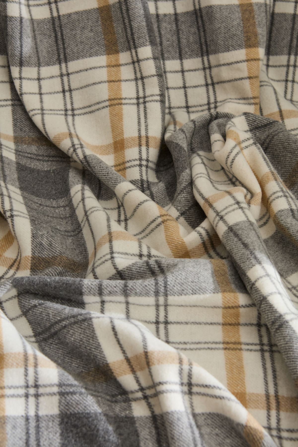 Karaca Home-Beige/Black Flannel Throw Tv Blanket 2
