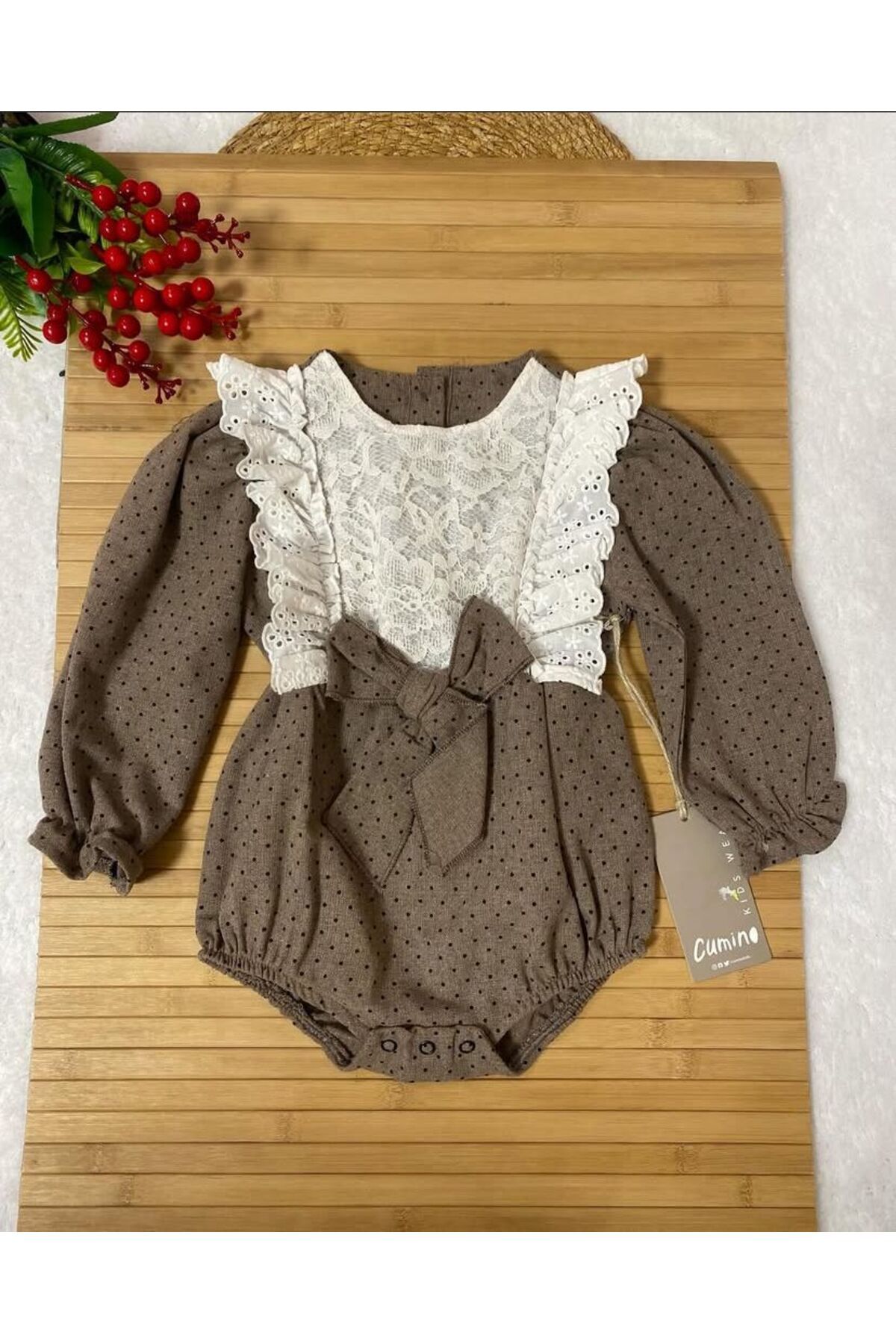 Butik Dantelli Puantiyeli Kız Bebek Romper