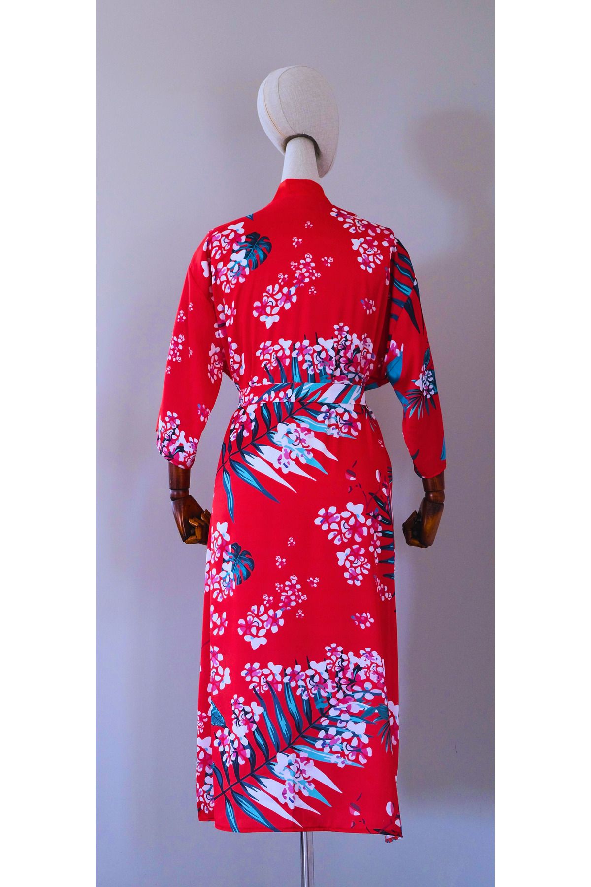 Atelier Nui Red Floral Kimono / Kırmızı Çiçekli Kimono