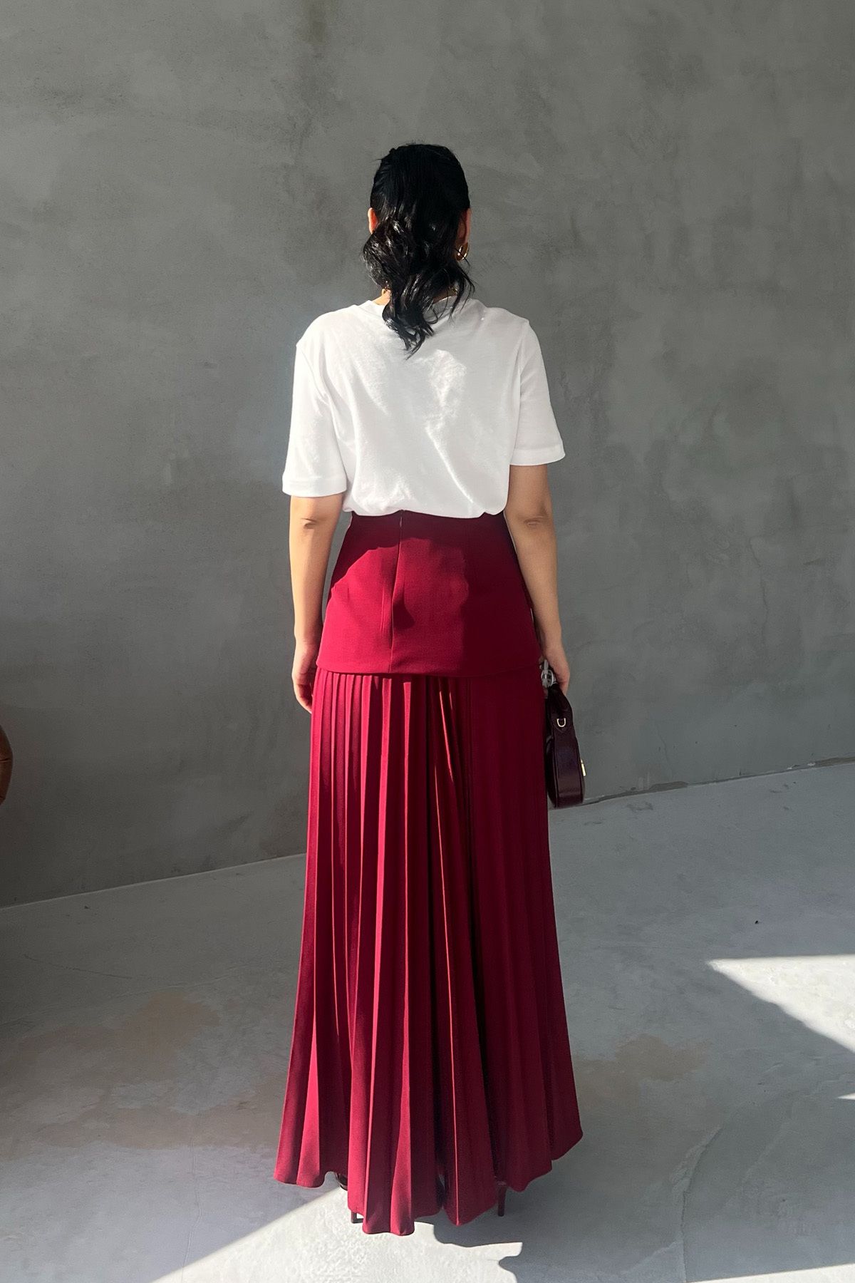 Seda Yalçın Atelier-تنورة ذات ثنيات من قطعتين باللون العنابي من Pinterest 4