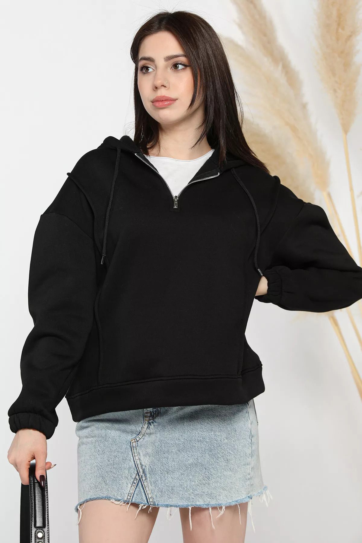 GÜLSELİ Siyah Yarım Fermuarlı Üç İplik Şardonlu Kadın Sweatshirt