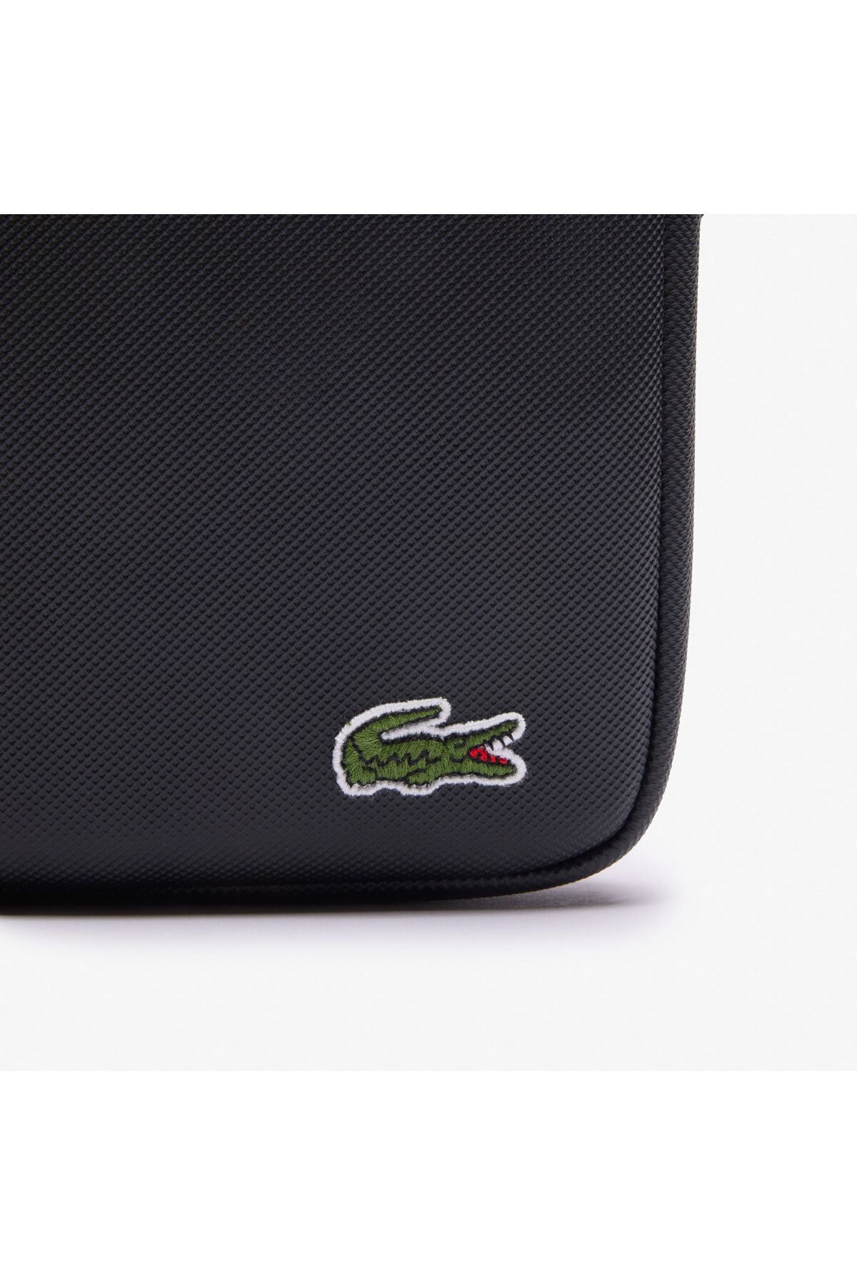 کیف پیام رسان مشکی مردانه پستچی سیاه پوست LCST Lacoste