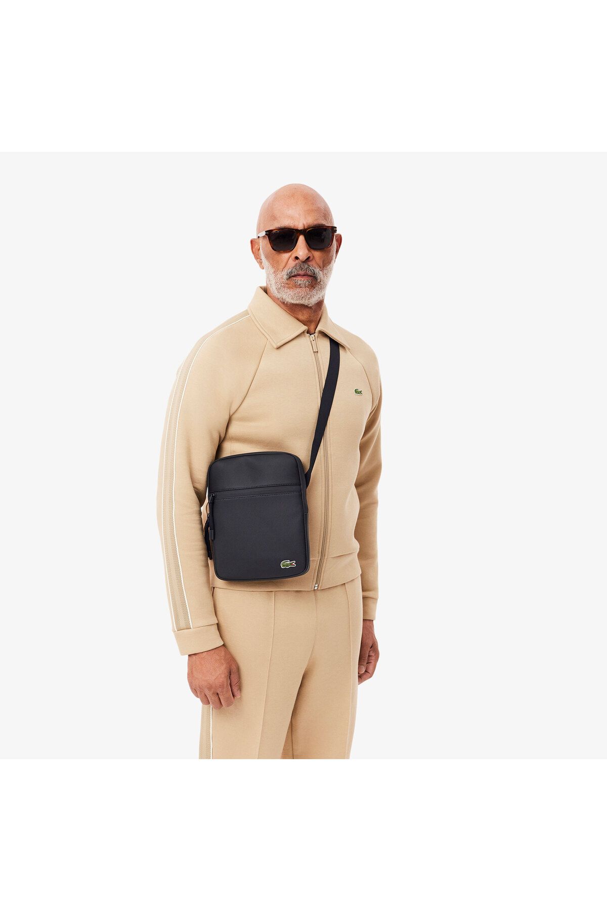 کیف پیام رسان مشکی مردانه پستچی سیاه پوست LCST Lacoste