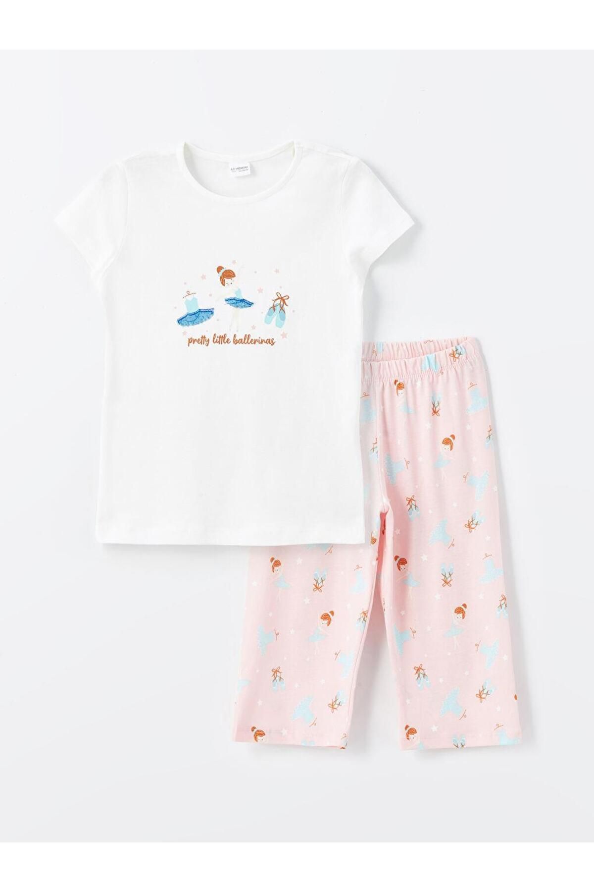 LC Waikiki-Kids Ecru Crew Neck Printed Short Sleeve Girls' Pajamas Set 1