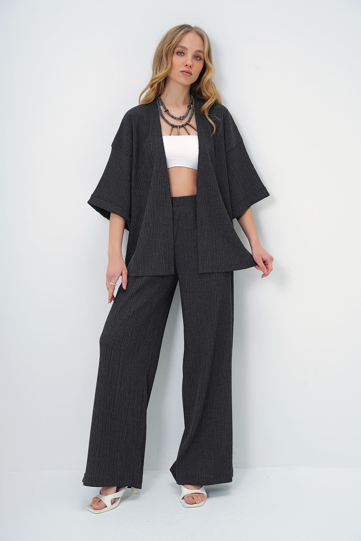 Trend Alaçatı Stili-Women's Anthracite Double Sleeve Wrapped Fabric Summer Kimono and Pants Suit Alc-X13466 2