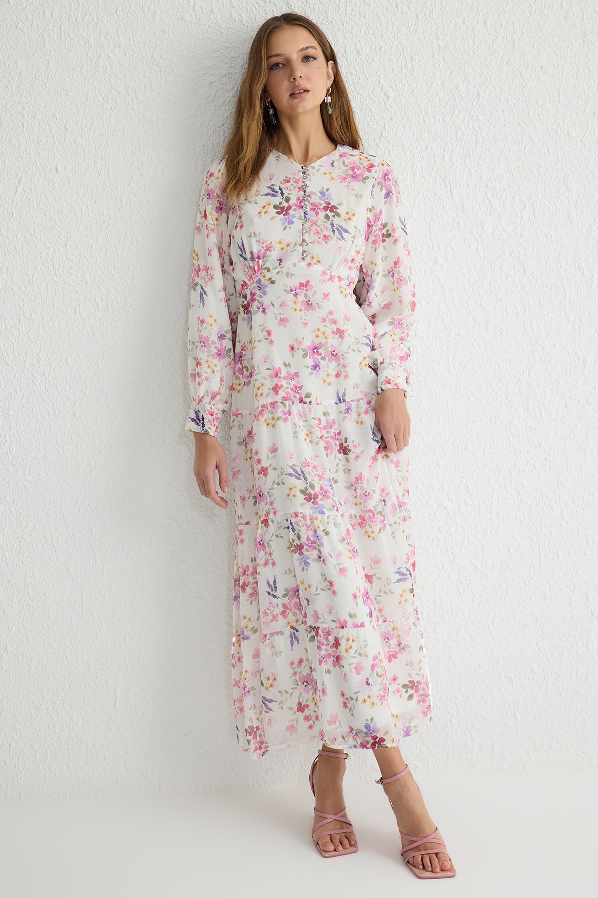 Trendyol Modest-Ecru květinový potisk tkané šifonové šaty Tctss25Eb00036 2