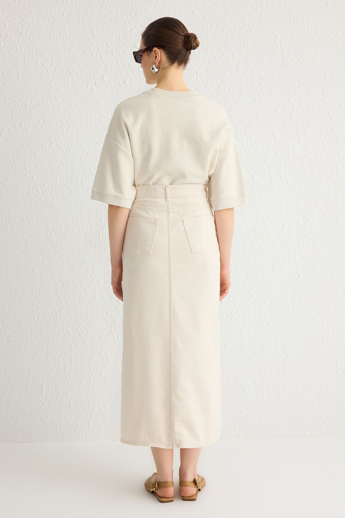 Trendyol Modest-Ecrufarbenes, ungefüttertes, gerades Gewebe TCTSS25EE00000 5
