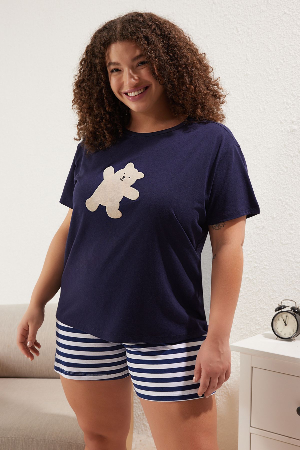 Trendyol Curve Granatowy 100% Bawełniany Zestaw Piżam Z Nadrukiem Misia Teddy Bear Tbbss25ai00013 Kobieta - XL