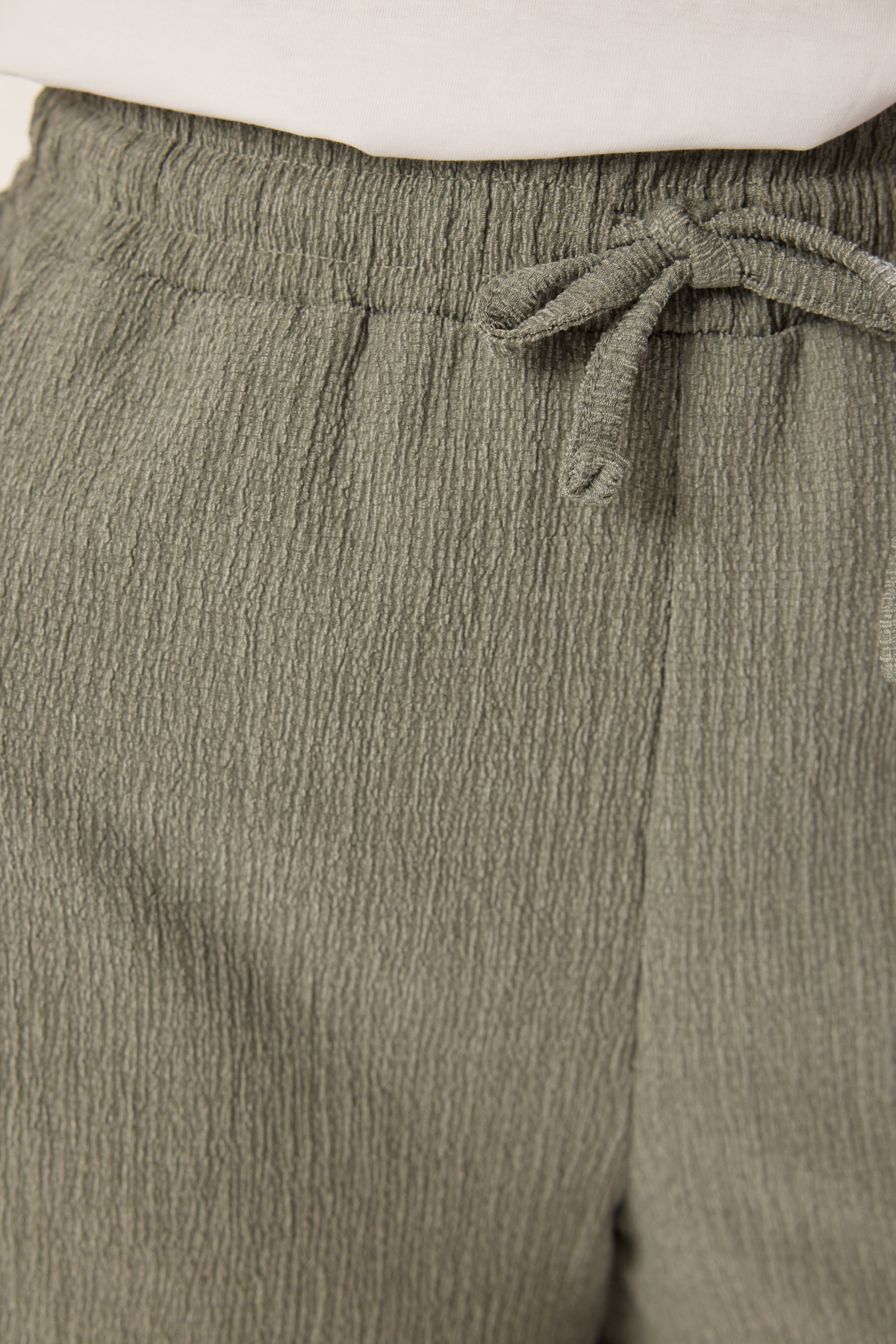 Trendyolmilla  Haki Dokulu Bürümcük Yüksek Bel Esnek Kısa Örme Şort & Bermuda TWOSS25SR00031 - Görsel 4