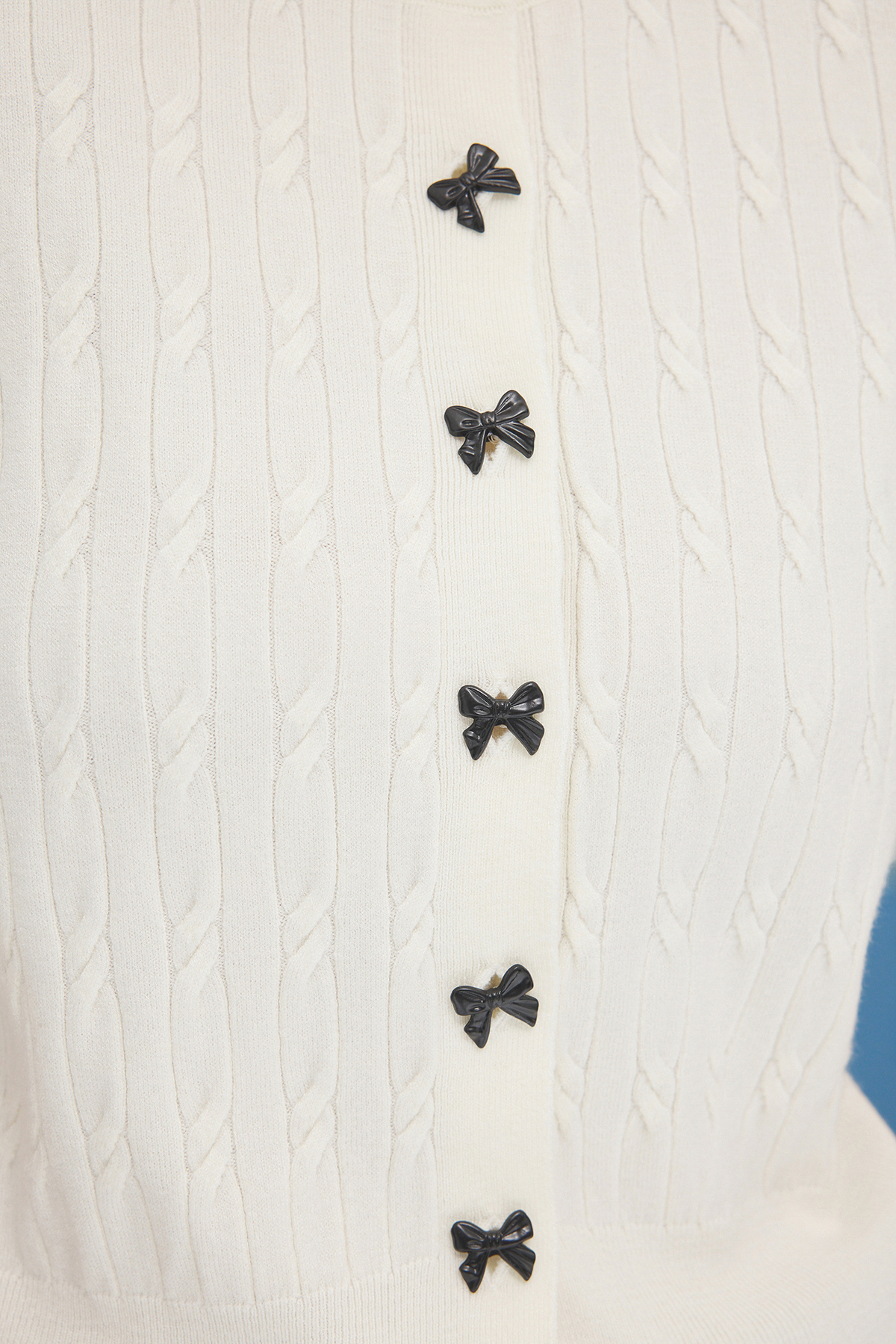 Trendyolmilla  Ekru Premium İplik/Özel İplik Kurdele Düğmeli Triko Hırka TWOSS25HI00005 - Görsel 4