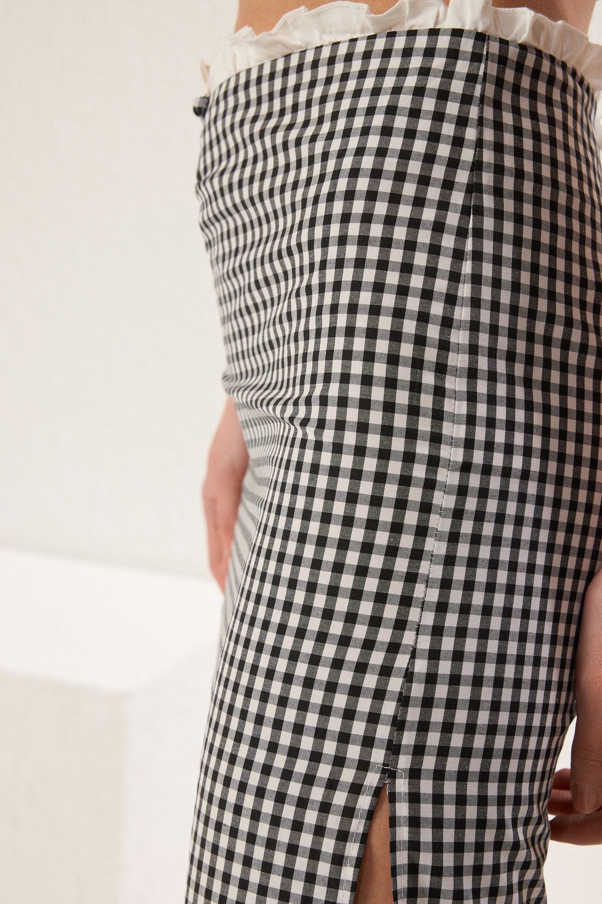 Trendyol Collection-Fish Shape Midi Skirt - Multicolor with Buttons at Waist and Ruffle Detail Twoss25Et00096 5