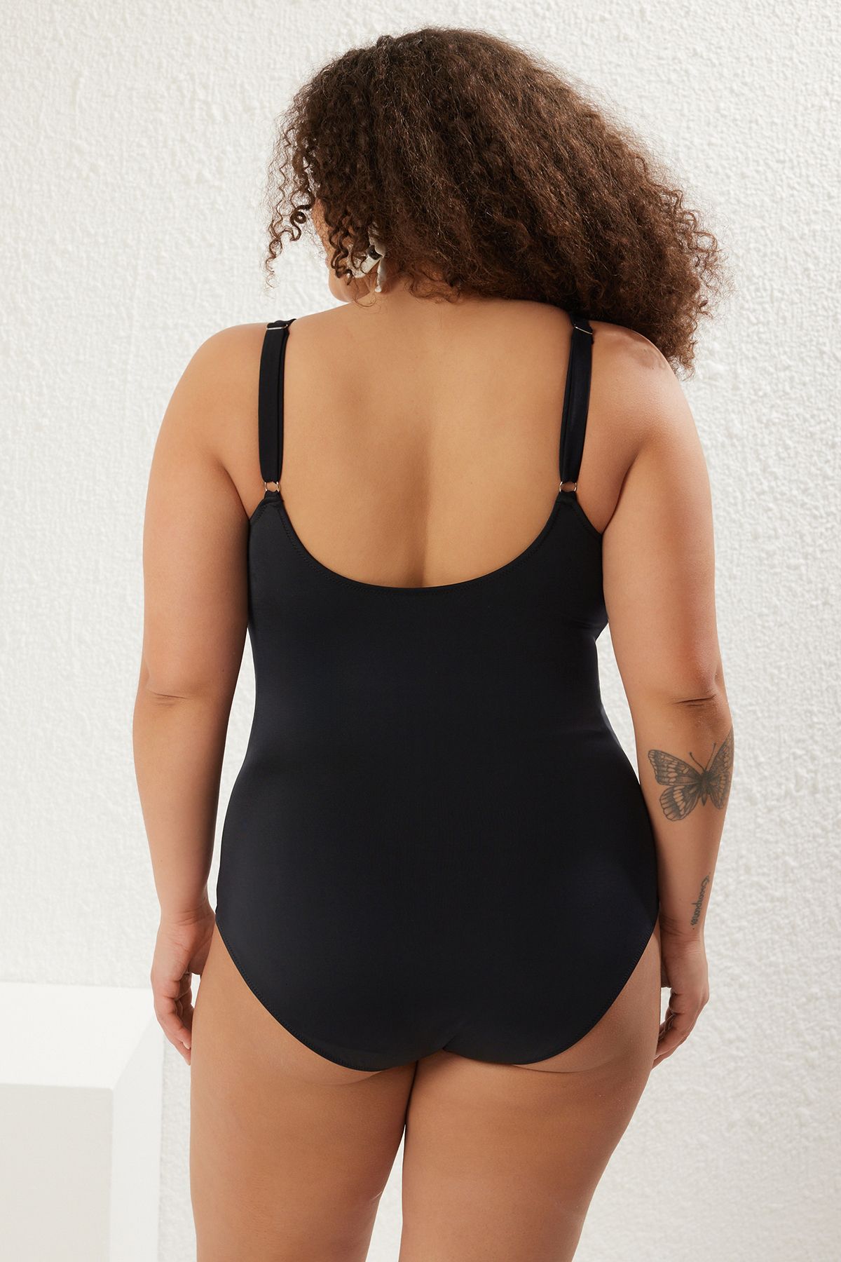 Trendyol Curve-Black Contrast Bow Detail Thick Straps Plus Size Swimsuit Tbbss25Am00013 5