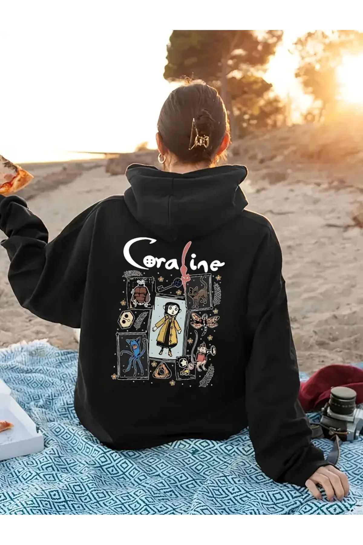 Apparelix Karikatür Baskılı Kapüşonlu Sweatshirt - Casual Coraline Temalı