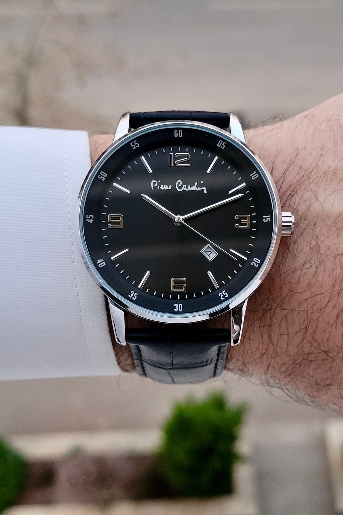 ساعت مردانه 43 میلی متری با قاب فلزی، رنگ مشکی، 2 سال گارانتی Pierre Cardin