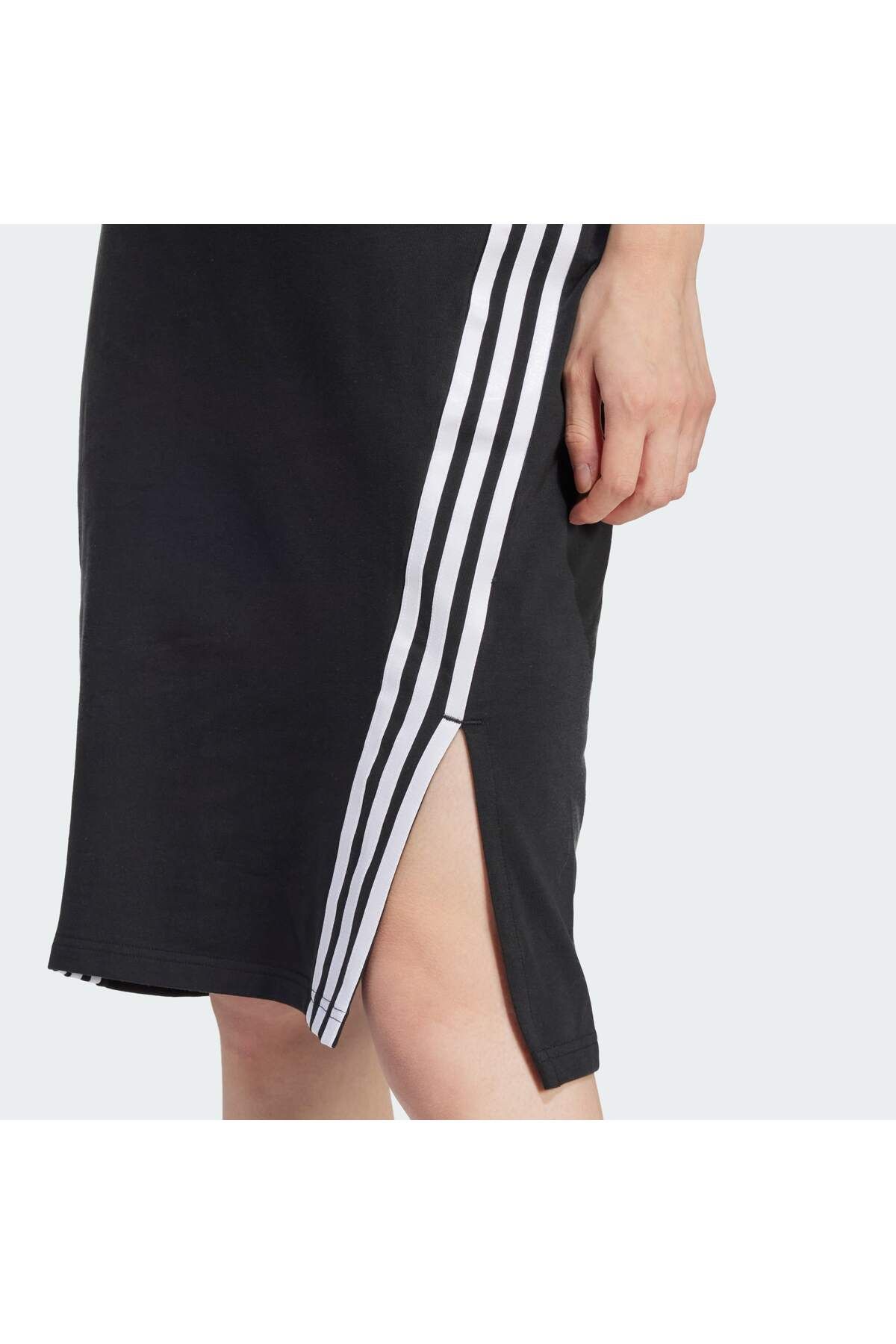 لباس زنانه آدیداس فیوچر آیکونز  adidas