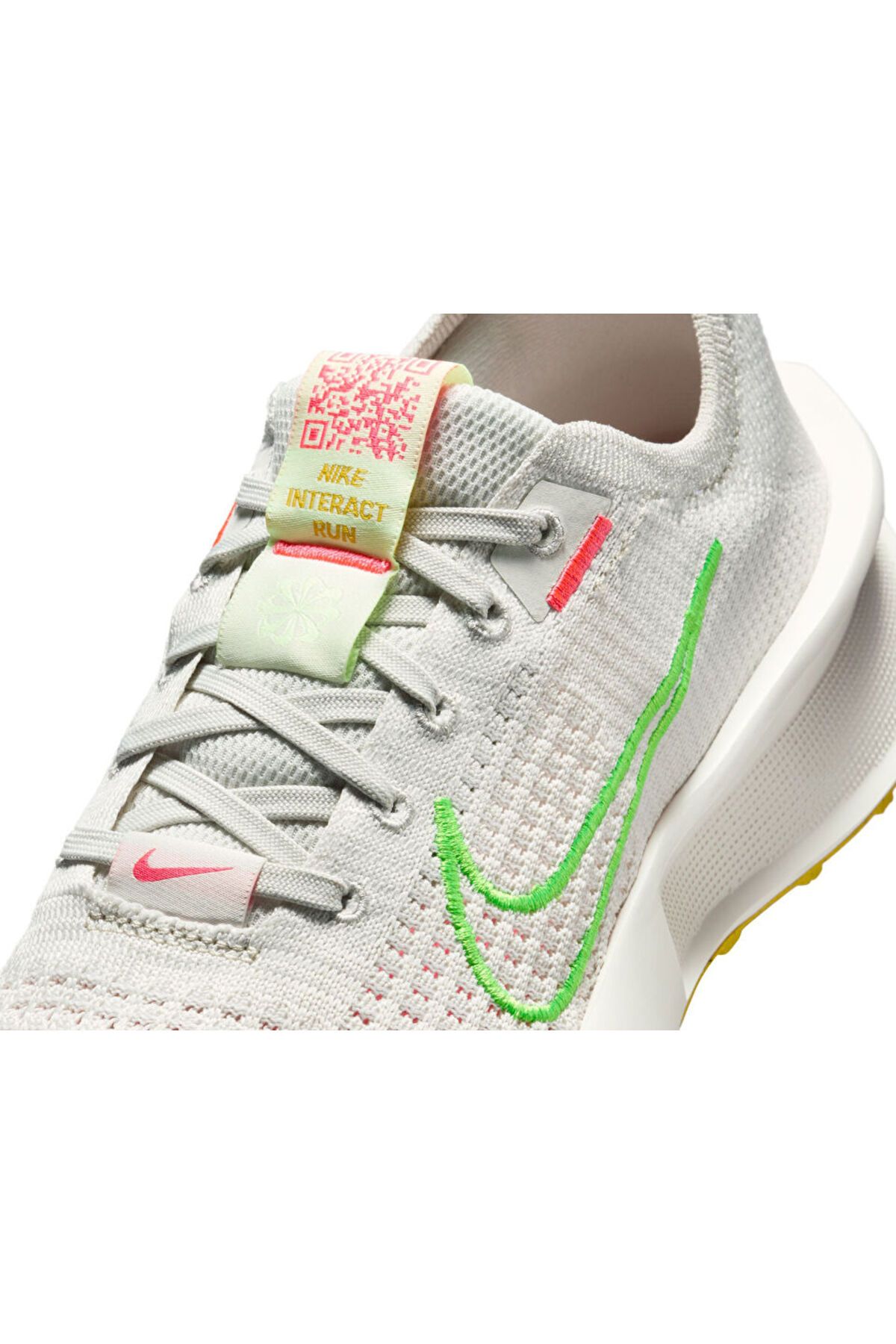 Nike-Women's Running Shoes - W Interact Run Cream 7