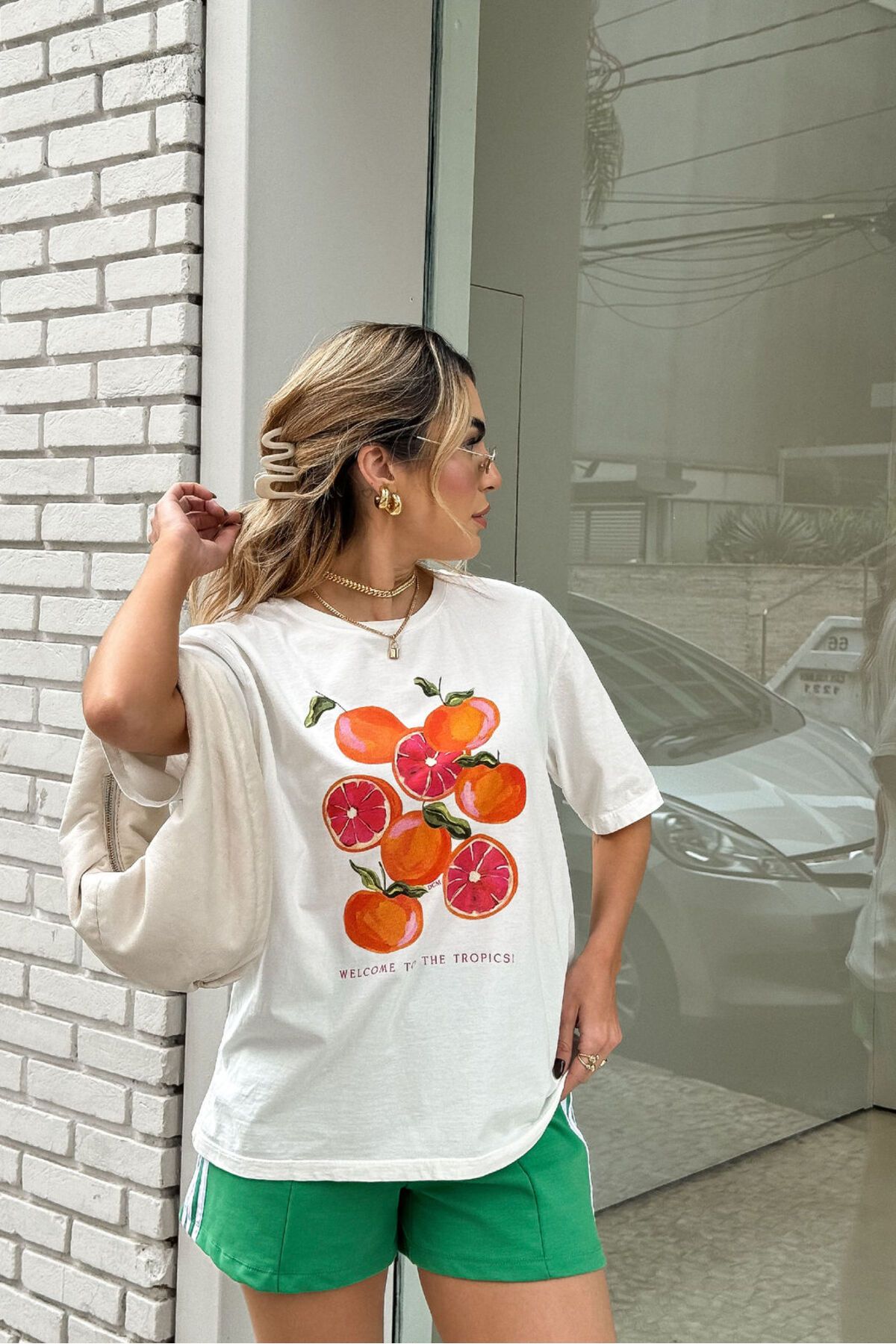 Bengi Clothing Kadın Lindy Oversize Kesim Kendinden Desenli Kısa Kollu T-shirt