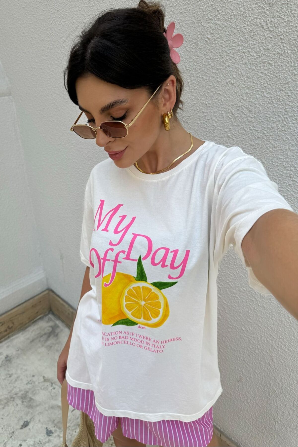 Bengi Clothing Kadın Lindy Oversize Kesim Kendinden Desenli Kısa Kollu T-shirt