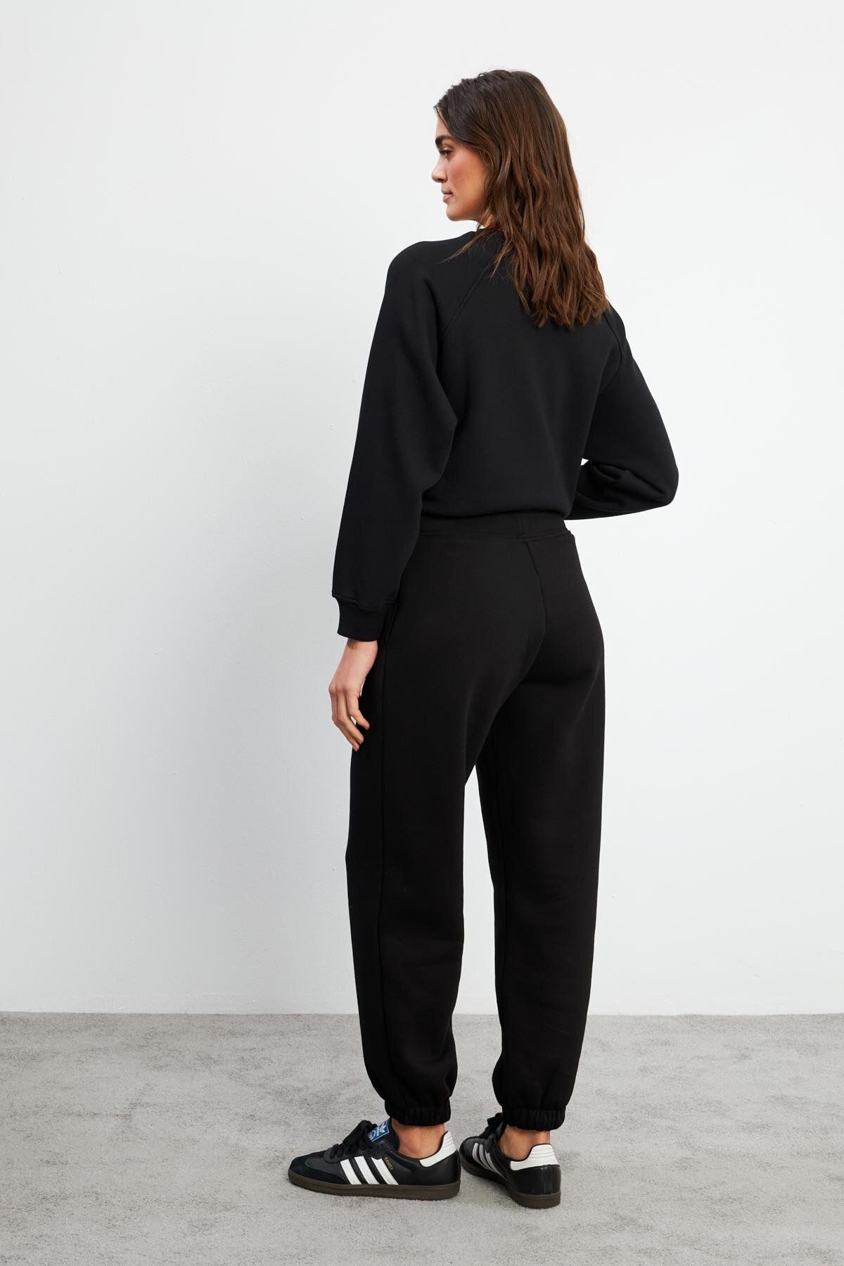 VENA-Oversize Jogging Trousers with Elastic Waist - Black 4