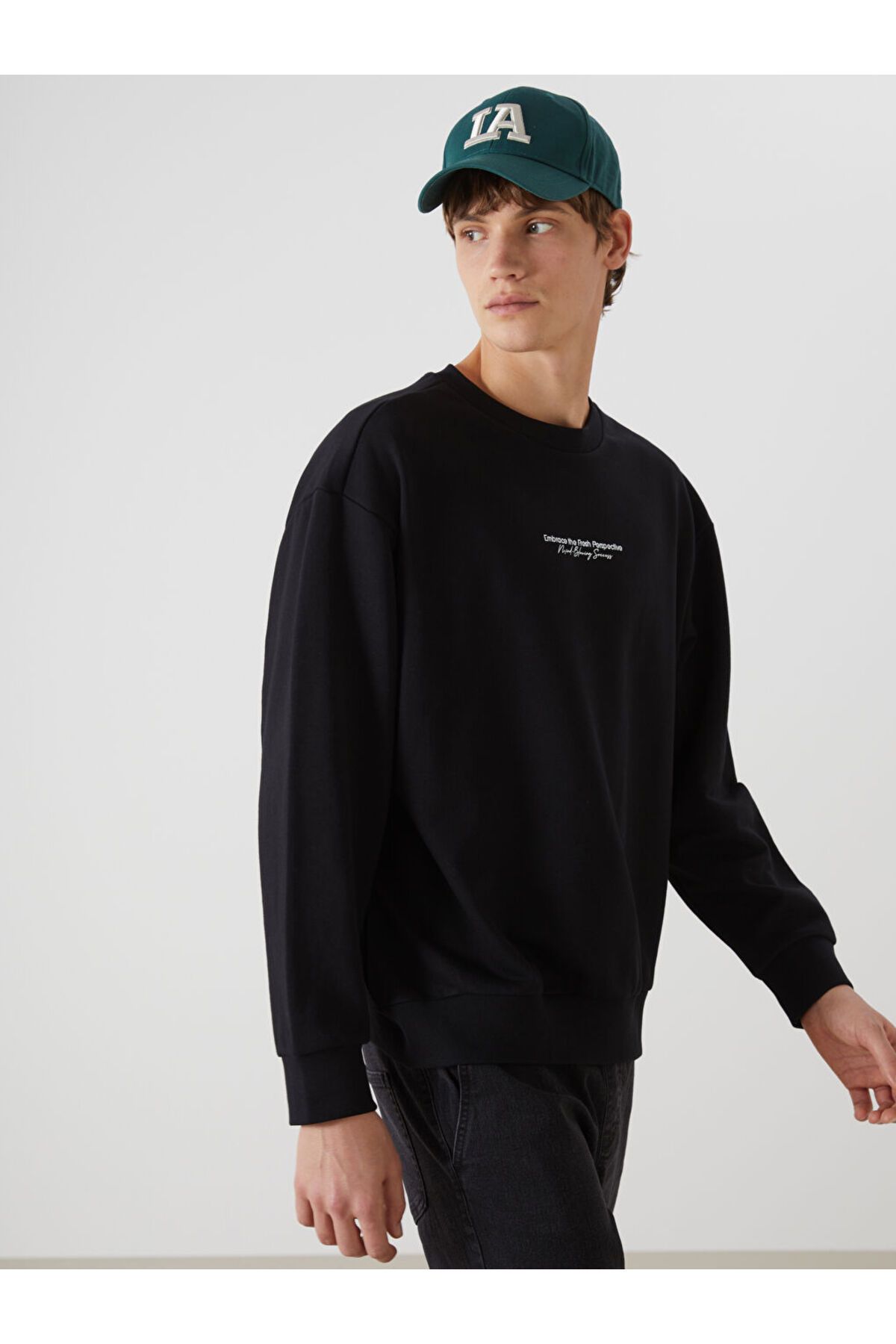 LC Waikiki Bisiklet Yaka Uzun Kollu Baskılı Erkek Sweatshirt