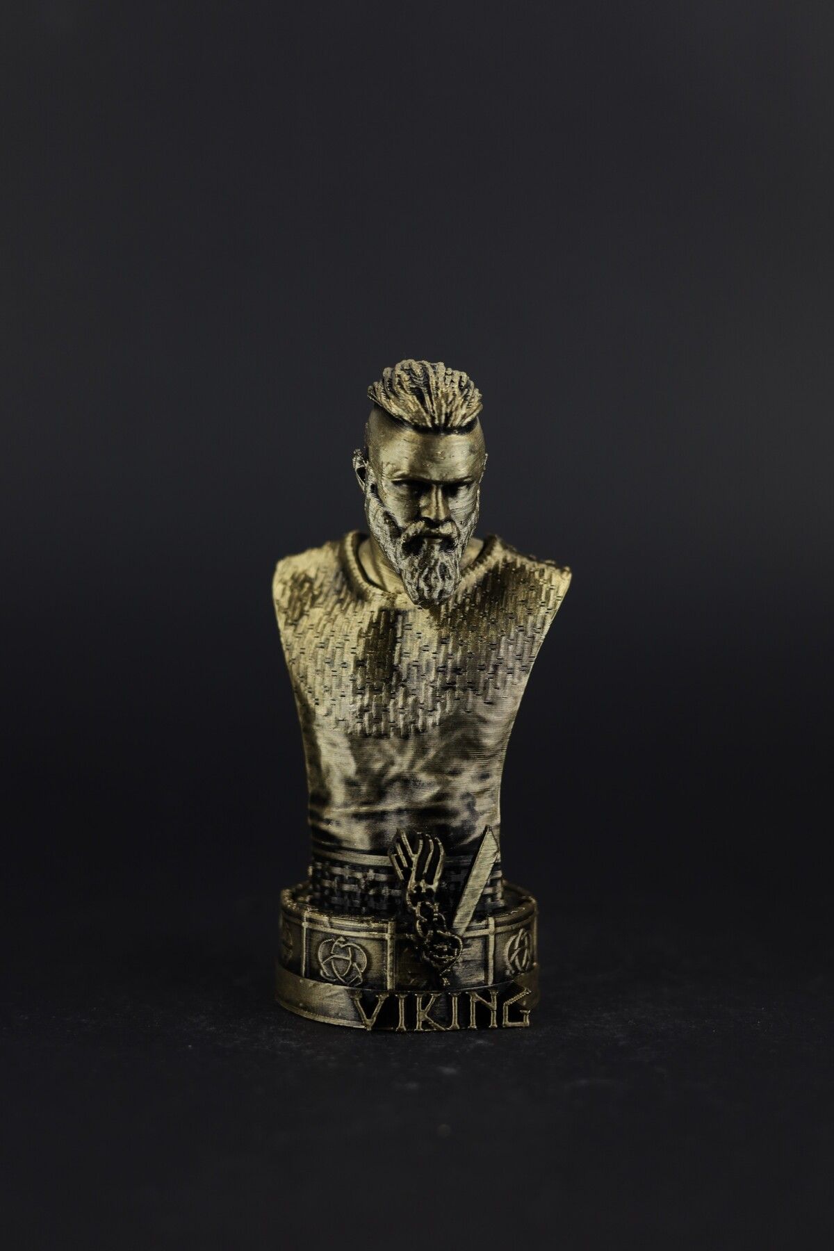 domini Ragnar Lothbrok - Vikings - Figür / Büst - Altın - 17cm