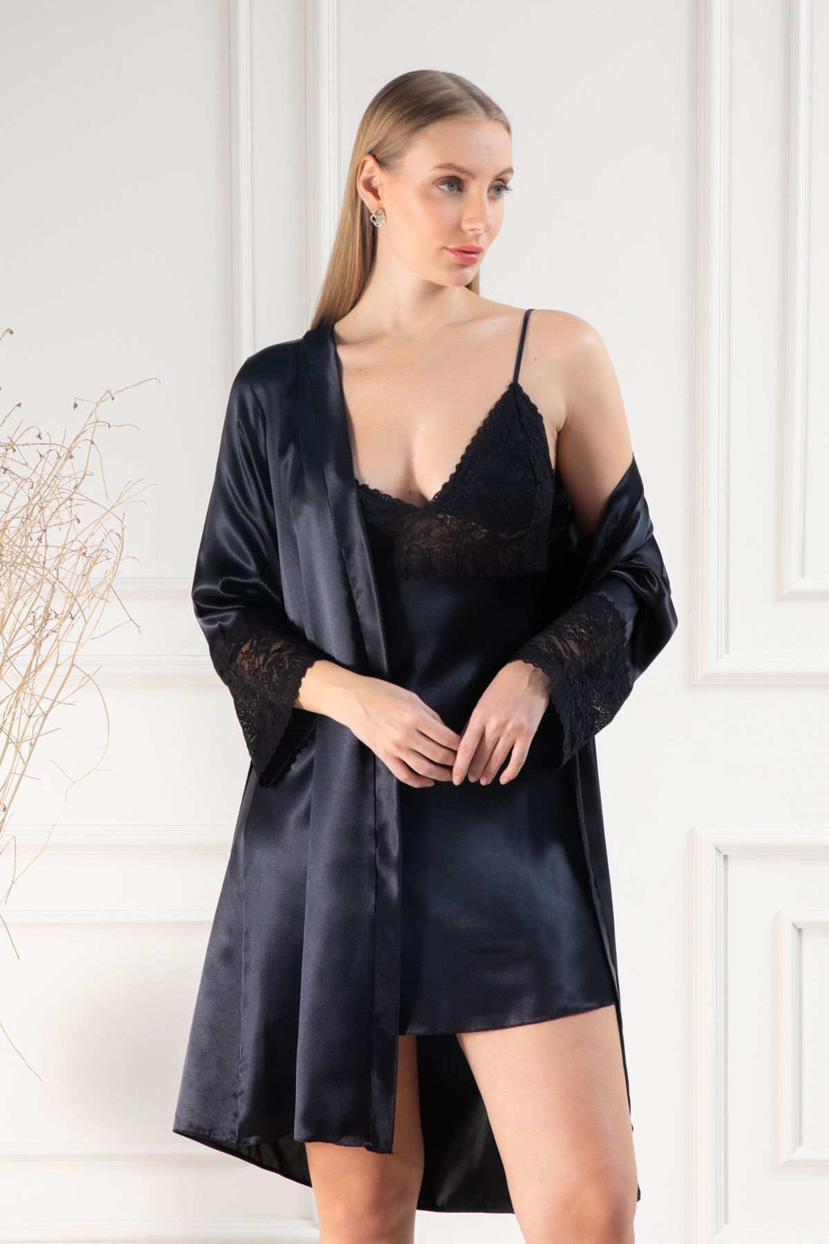 Lunoche Nightwear Kadın Siyah Dantel Güpür Detaylı Saten Çeyizlik İkili Gecelik Sabahlık Takımı