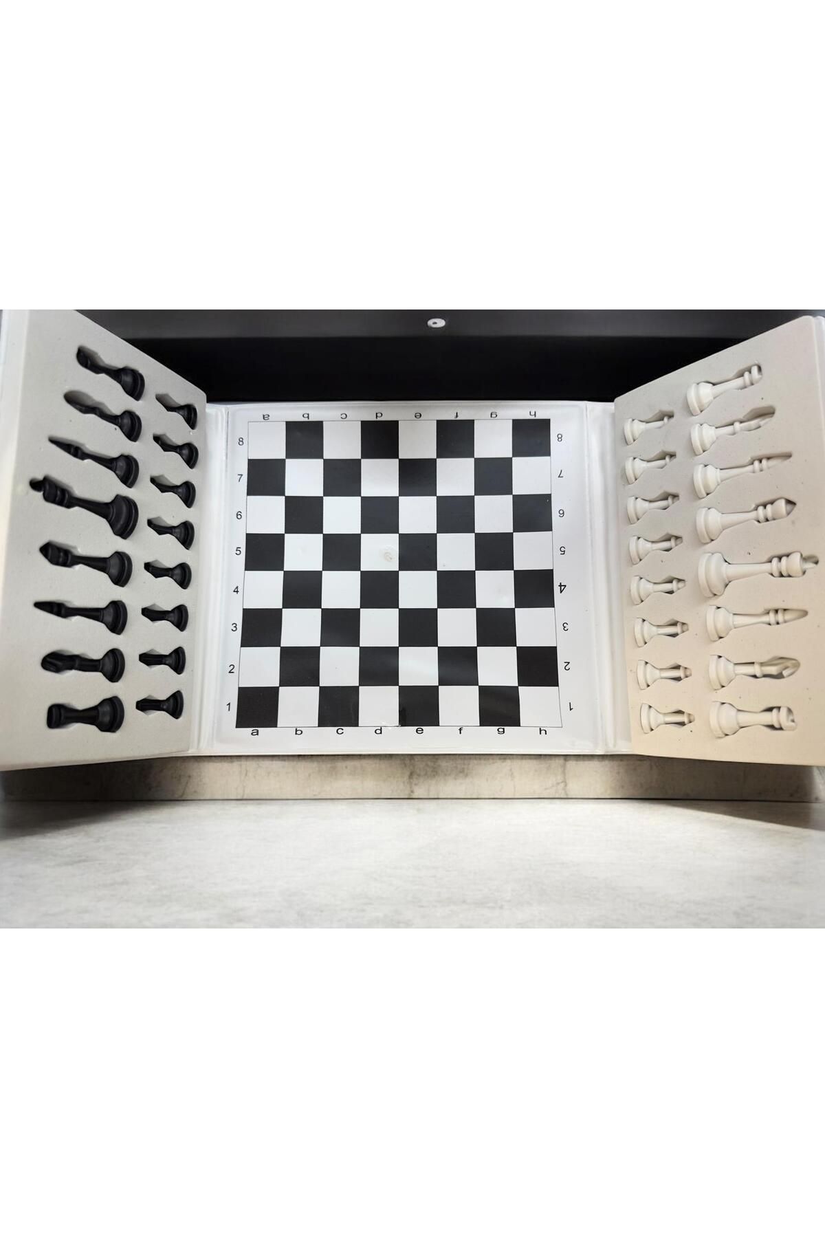KOZART-Pink Foldable Notebook Designed Chess Set 4