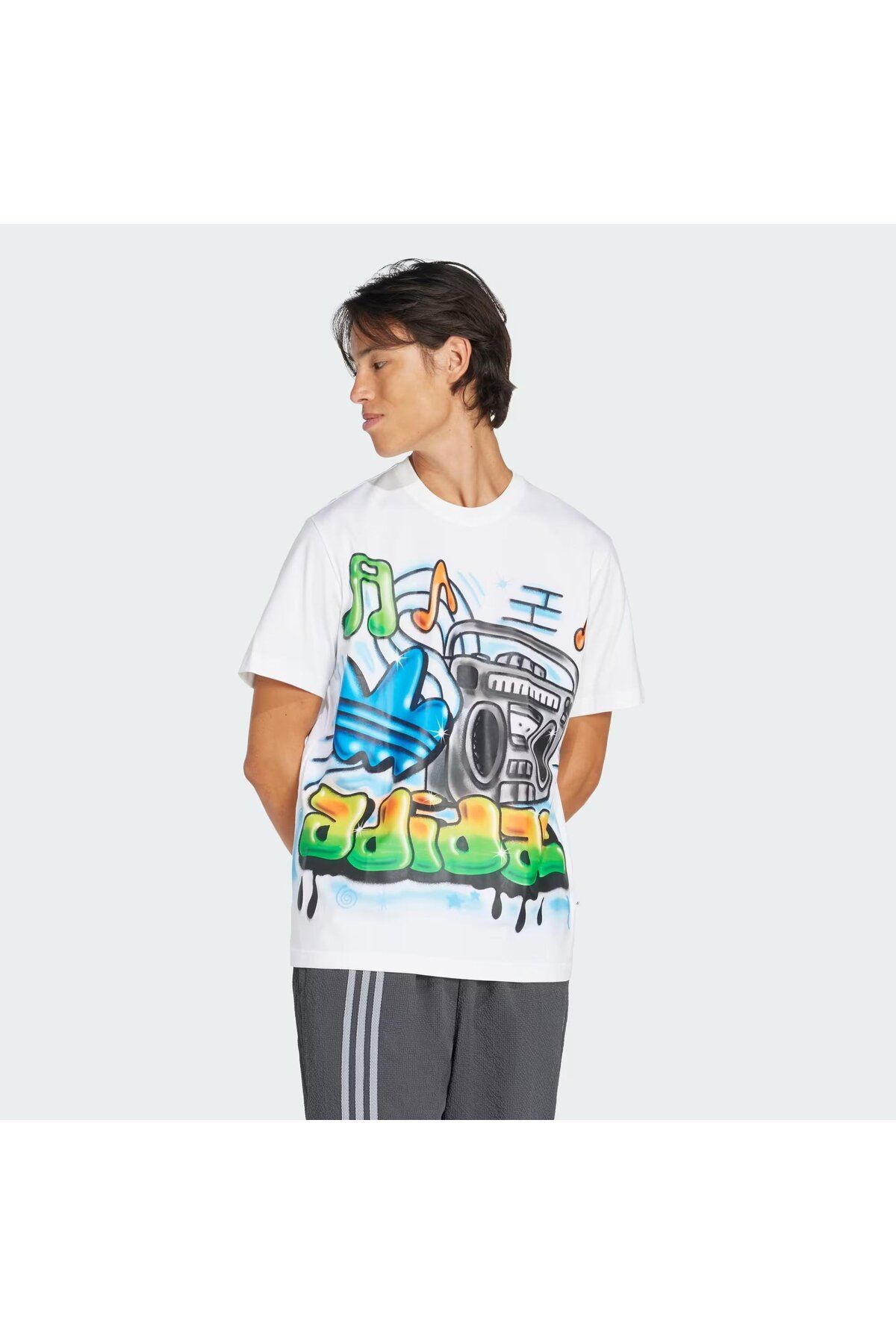 adidas Airbrush Erkek Tişört