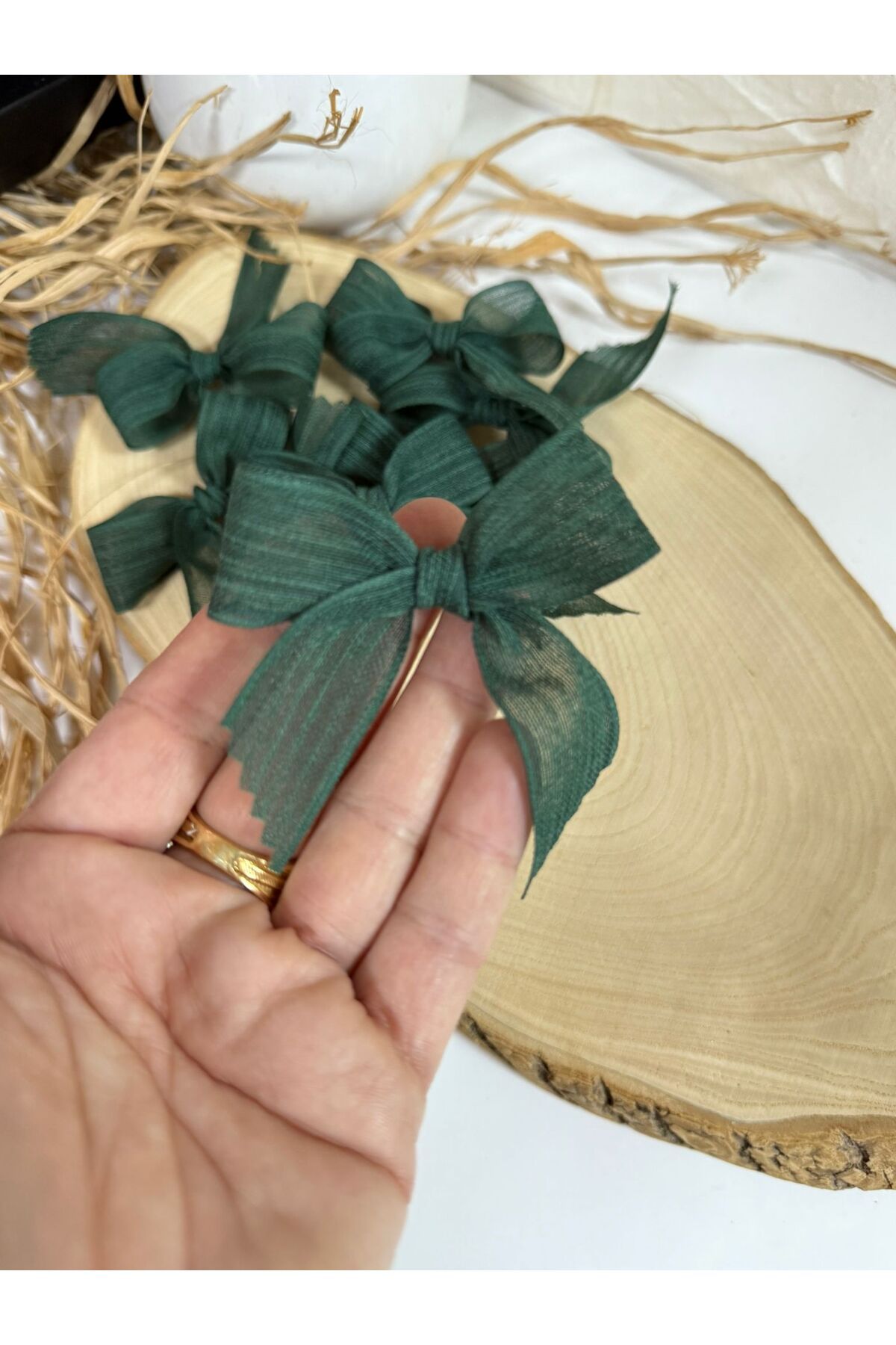 LAYLAEVENTS-Green Linen Ribbon Premade Bow - 40 Pieces 1