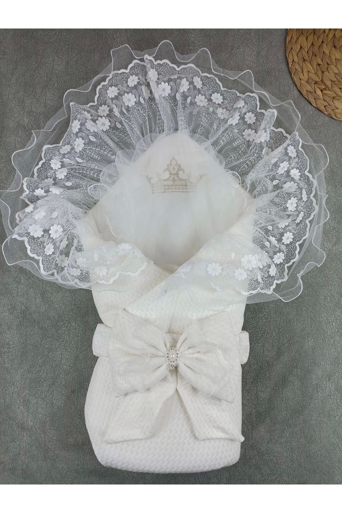 Ecenaz Yenidoğan Kumru Soft Cotton Taç Nakışlı Trilüks Kundak Bebek Battaniyesi Ekru
