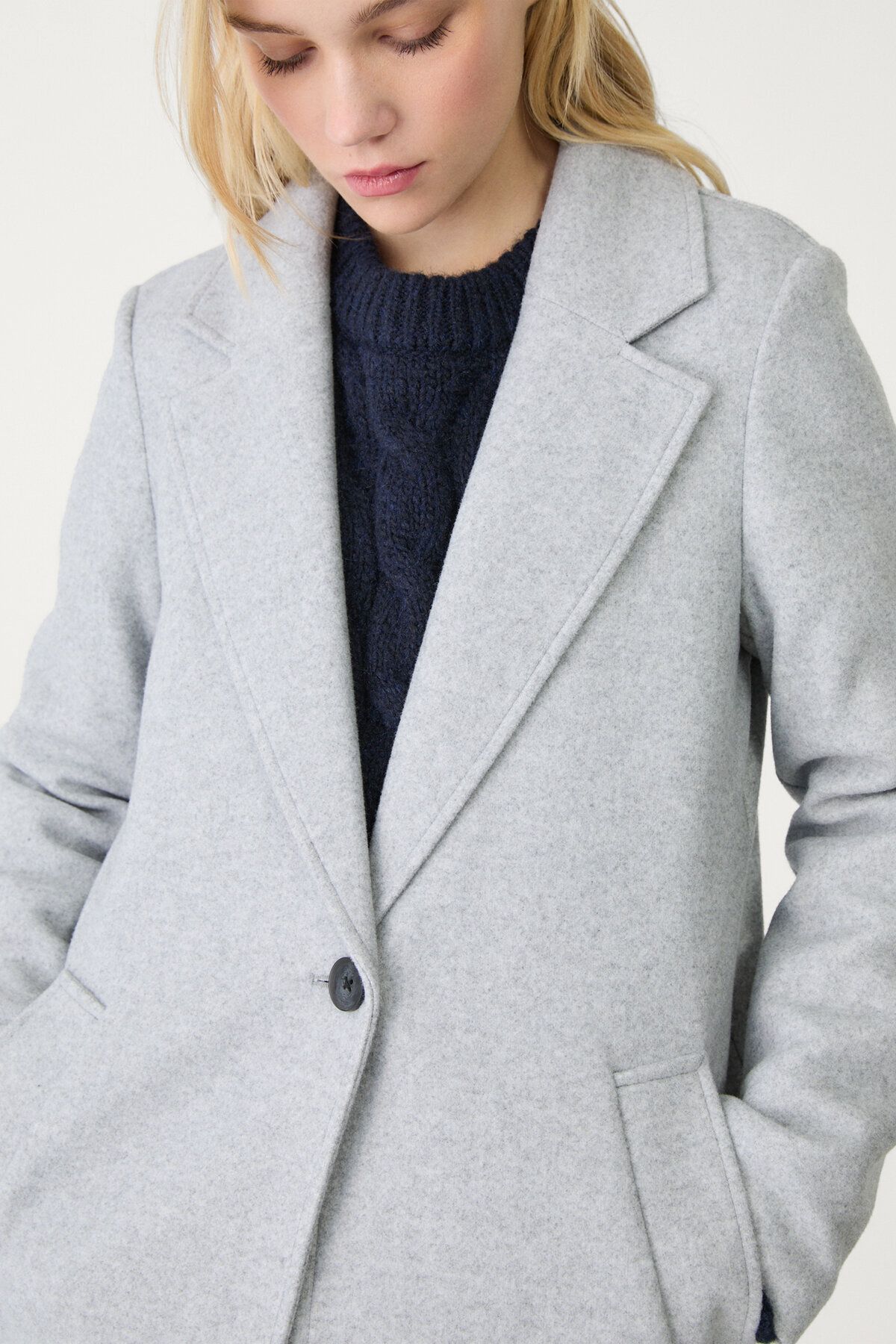 Stradivarius-Soft-touch button-up midi coat 4