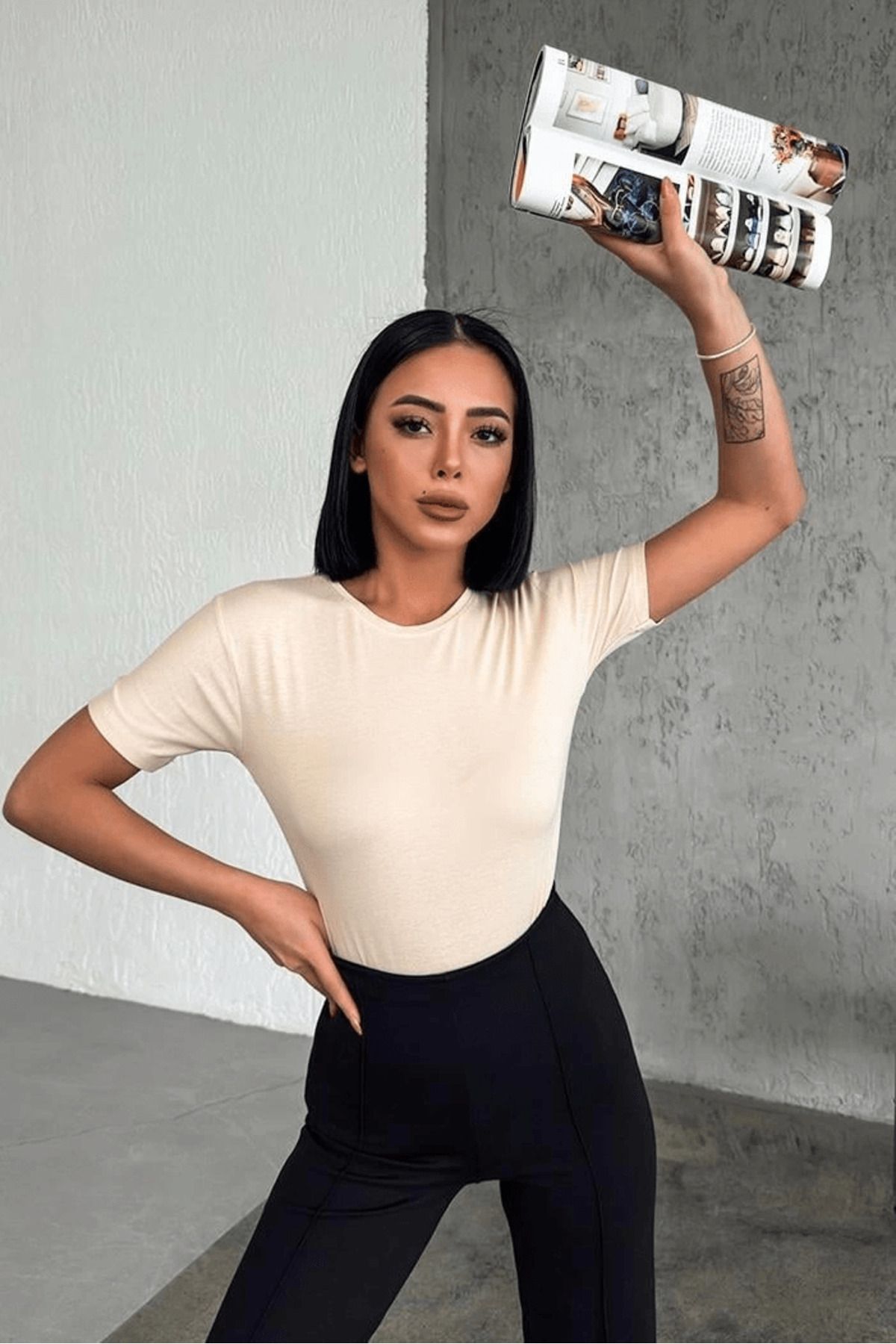 E-RICH Rahat Ve Şık Kısa Kollu Bisiklet Yaka Likralı Viskon Penye Body Bej ( Lisinya )