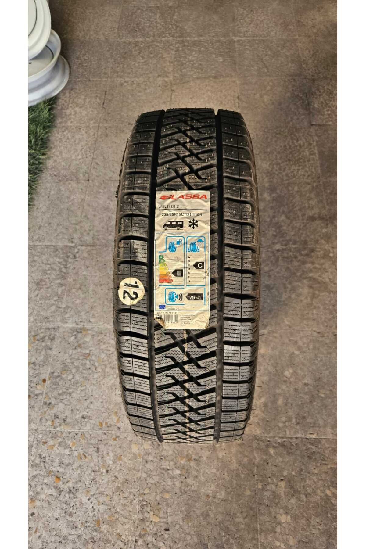 Lassa 235/65R16C