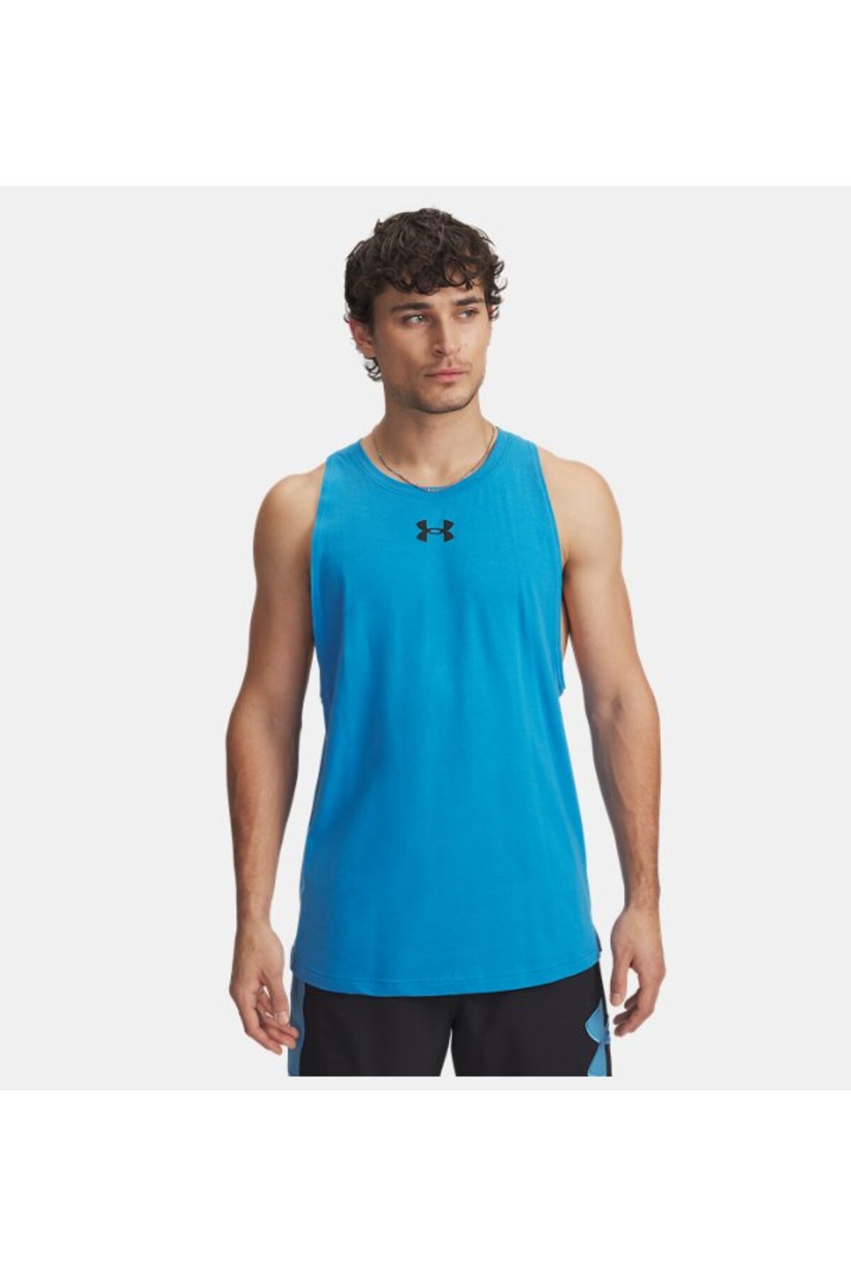 آندر آرمور ورزشکار مرد منطقه UA، کد پستی ۱۳۶۱۹۰۱-۴۵۲