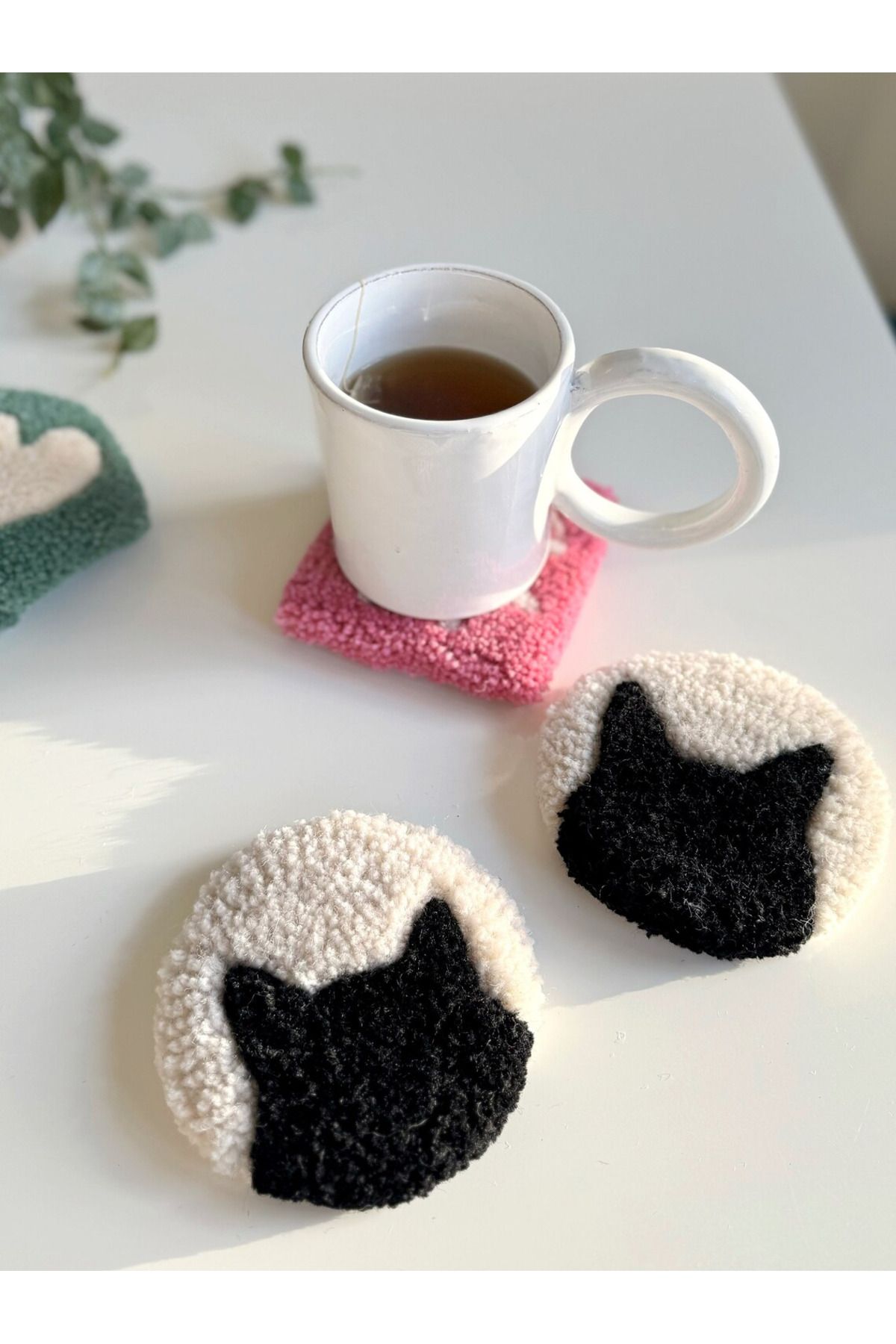 Juji Art Studio-Cat Shaped Tufting Coasters Set - Set of 2 Handmade Mug Rugs 1