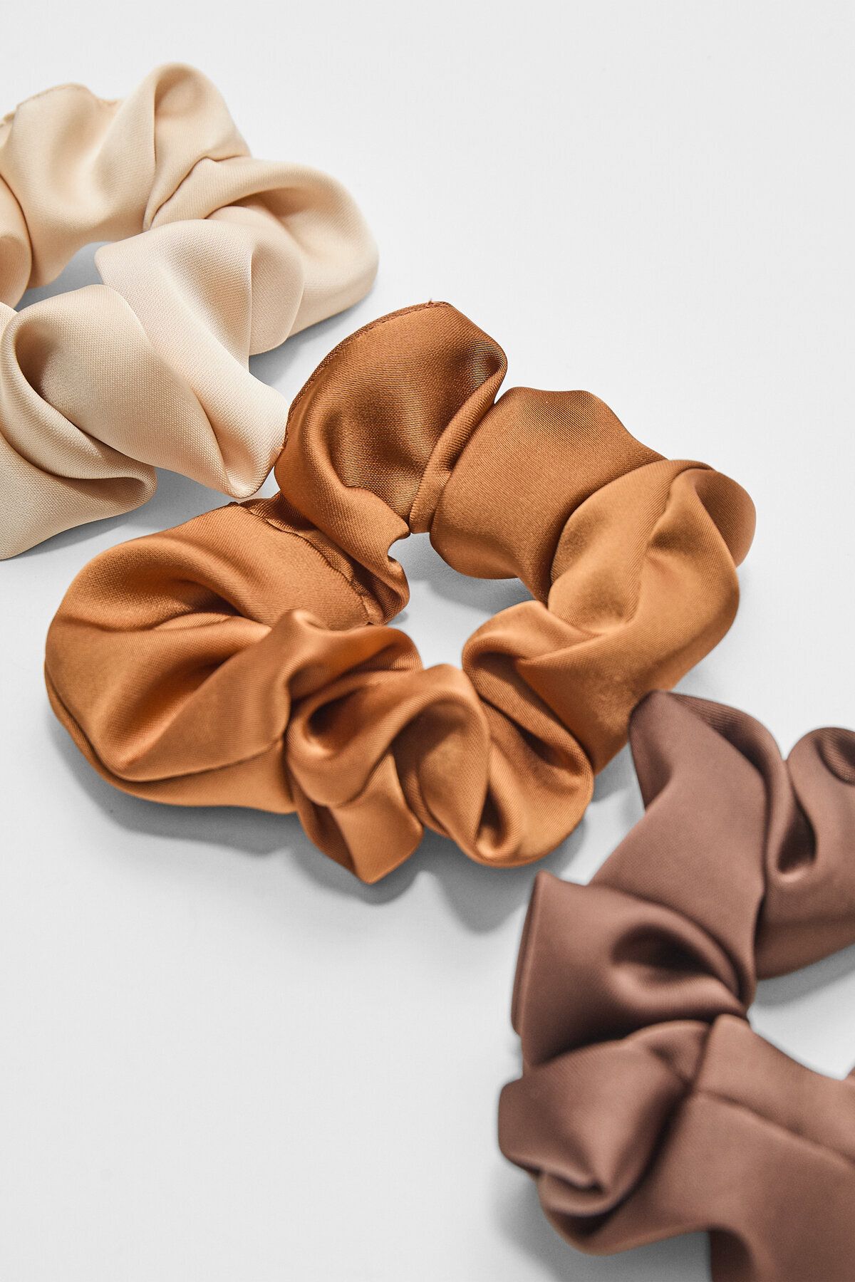 Stradivarius-Set of 3 scrunchies 5