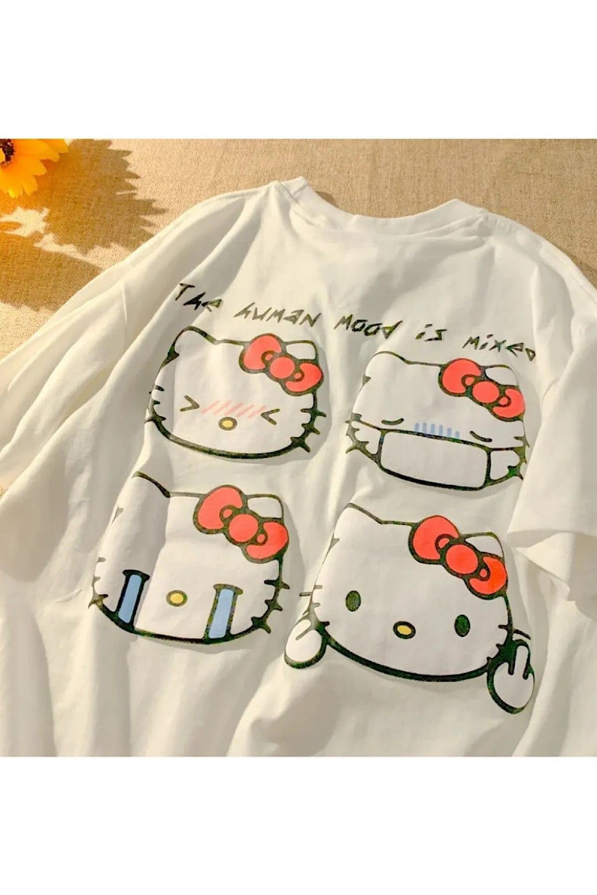 DEEFWEAR Hello Kitty Sick Emoji Beyaz T-shirt