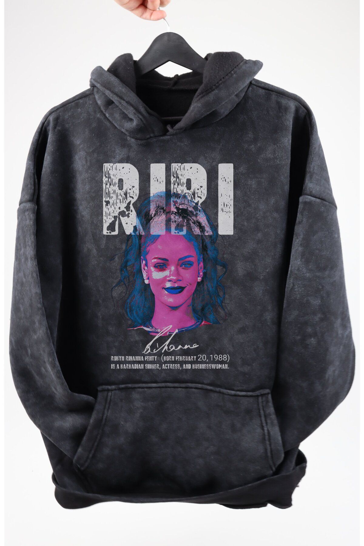 Fuddy Moda Unisex  Oversize Rihanna Baskılı Kapüşonlu Yıkamalı Sweatshirt