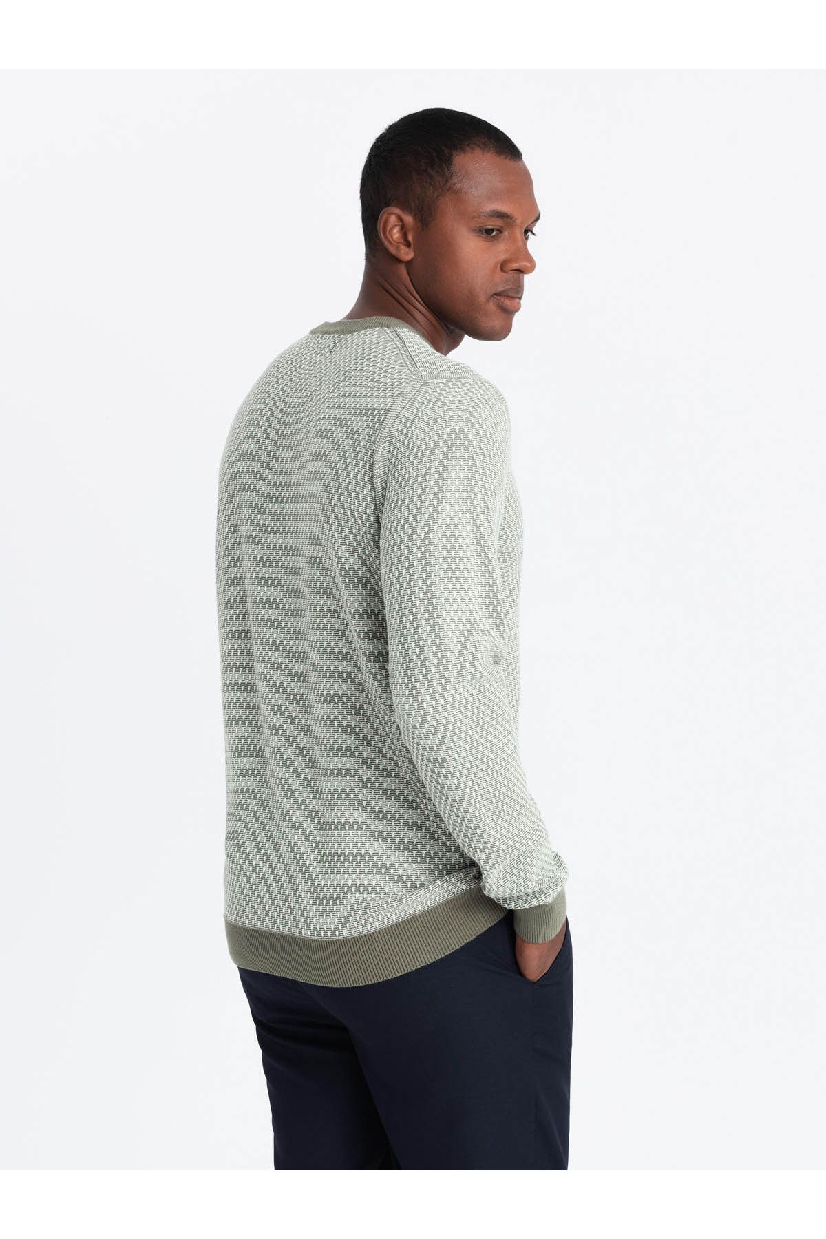 OMBRE-Knitted men's RELAXED FIT sweater with patterns - navy blue V1 OM-SWSW-0111 S 5