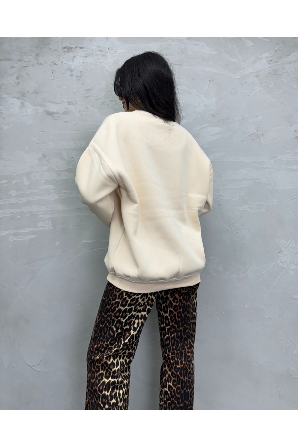Kadın Bej Nakışlı 3 Iplik Şardonlu Oversize Sweat Shirt