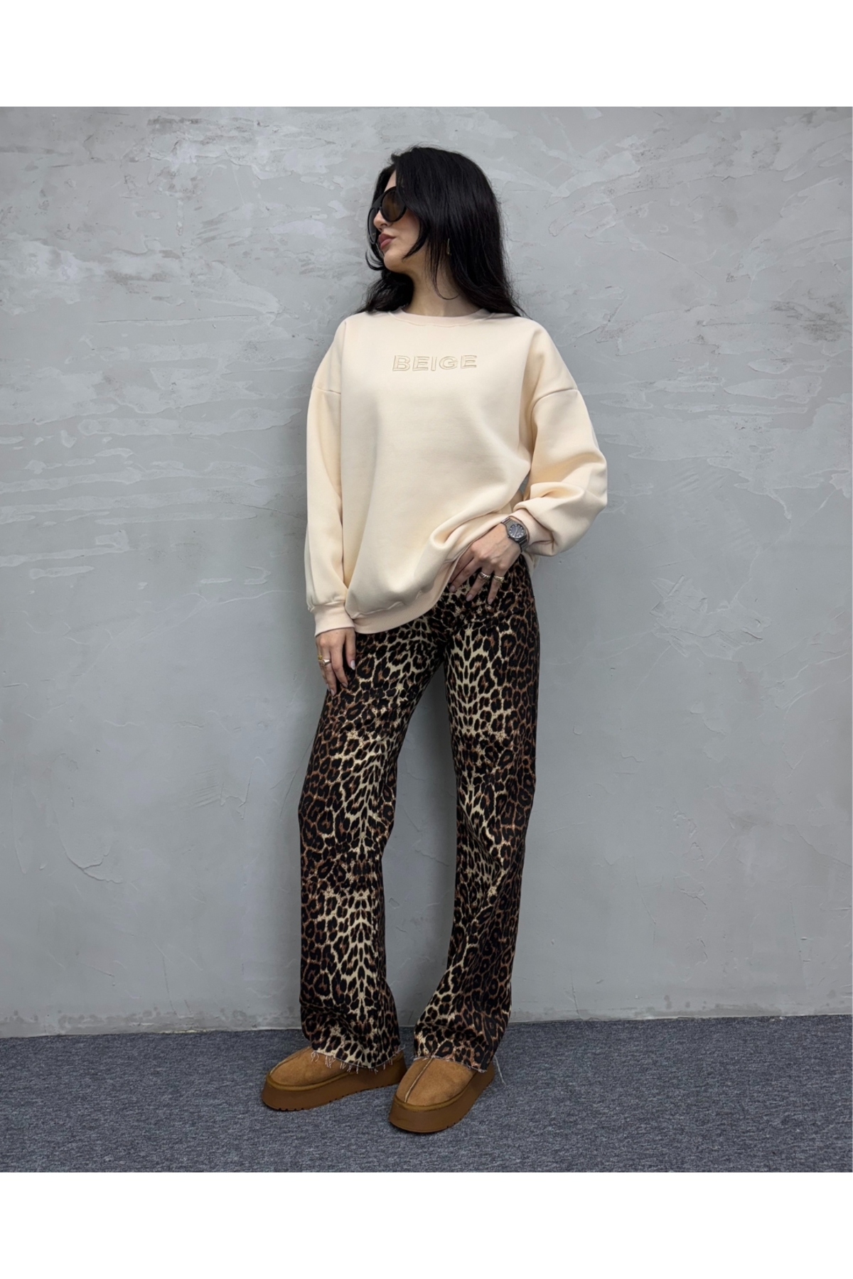 Kadın Bej Nakışlı 3 Iplik Şardonlu Oversize Sweat Shirt