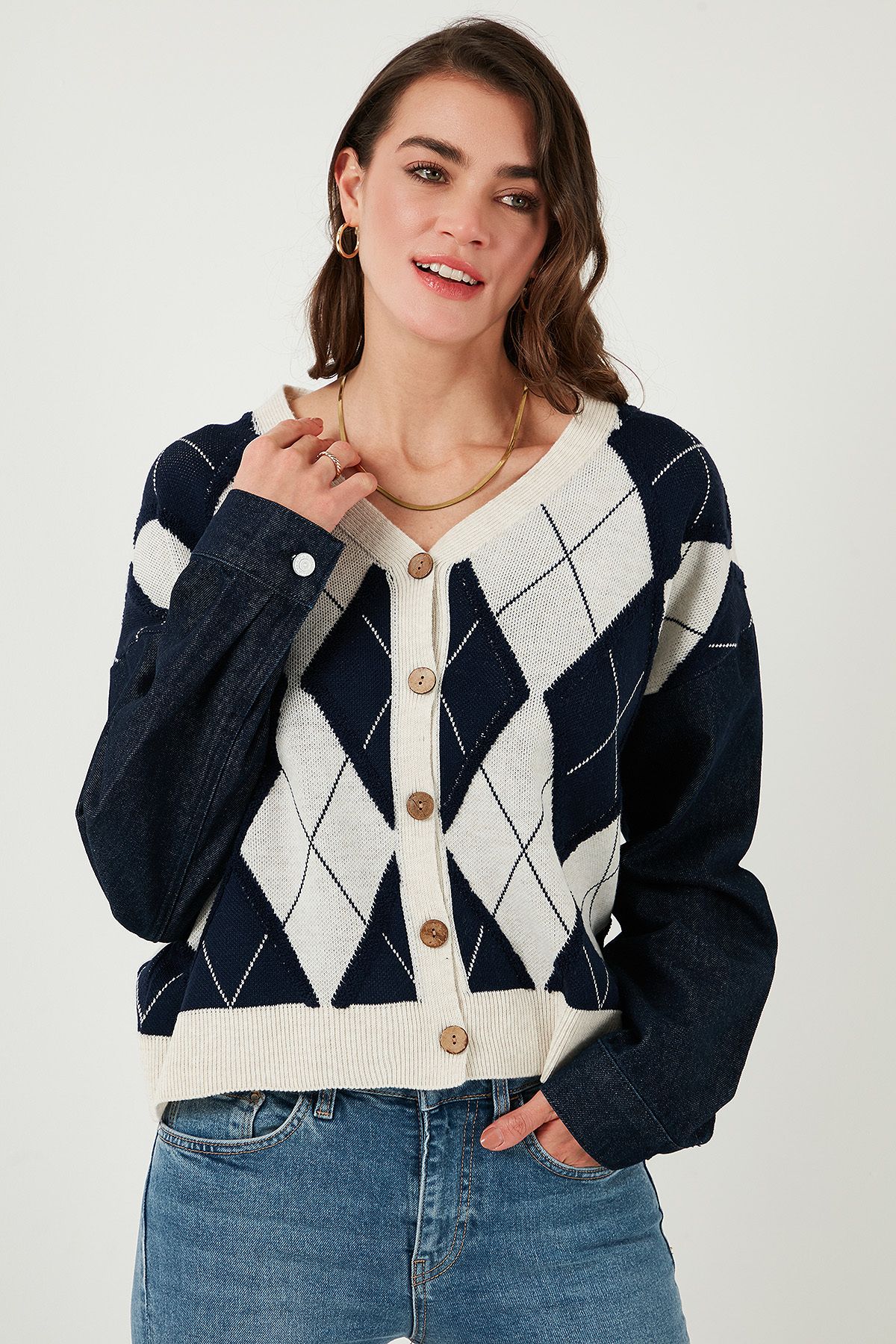 Lela-Cardigan crop cu decolteu în V cu nasturi, cu model, cu croiala normală 4615553 4