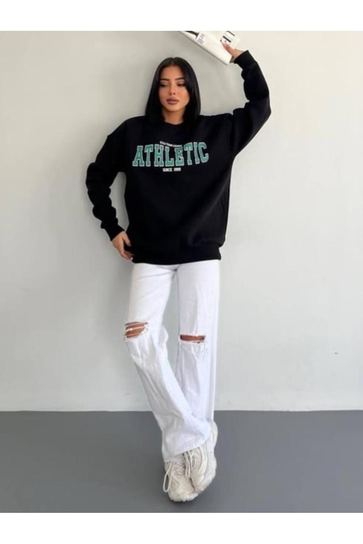 By Sümeyra Gültekin Bisiklet Yaka Uzun Kollu Sweatshirt