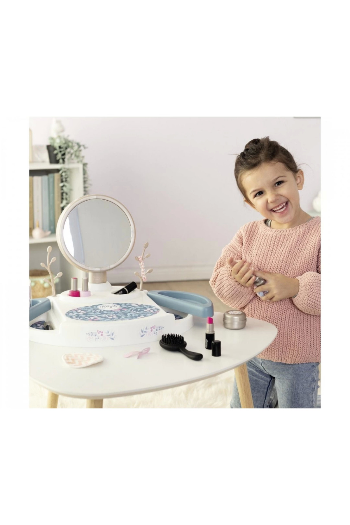 نسی‌ورلد اسموبی استودیوی زیبایی من