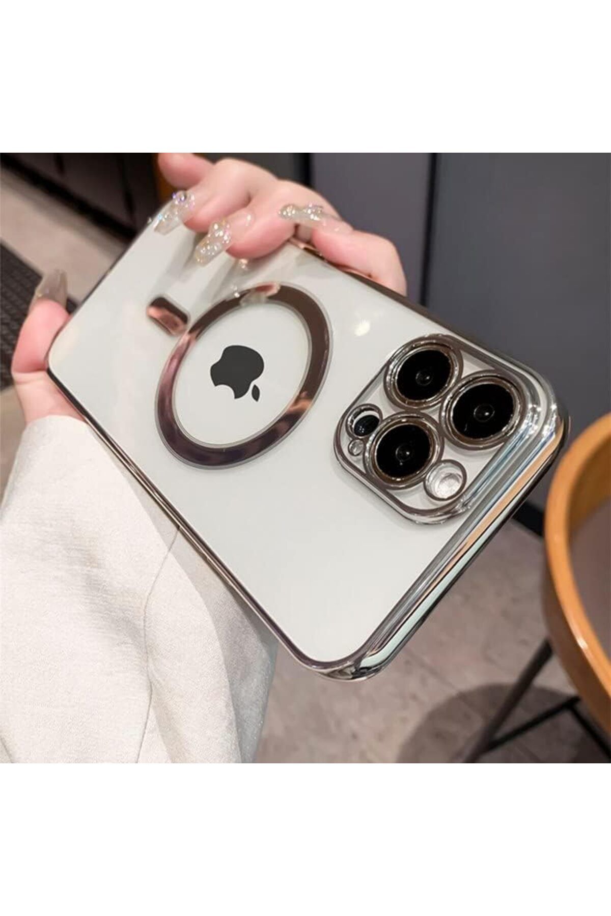 STOREMAX srhtDS İphone 14 PRO MAX Magsafe Uyumlu Üst Kalite Kablosuz Şarja Uygun Silikon Kılıf (Gümüş